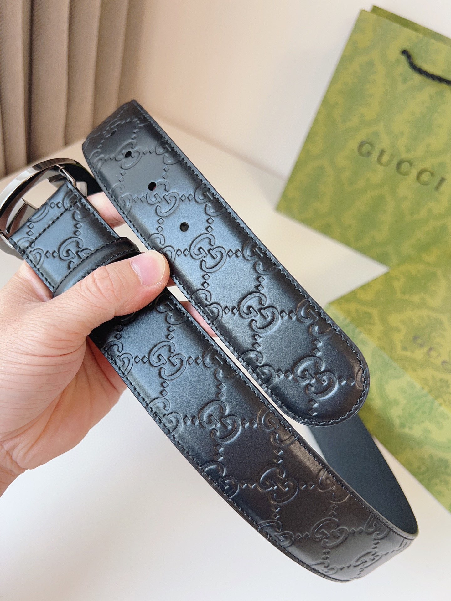 Gucci Leather Belt S-m