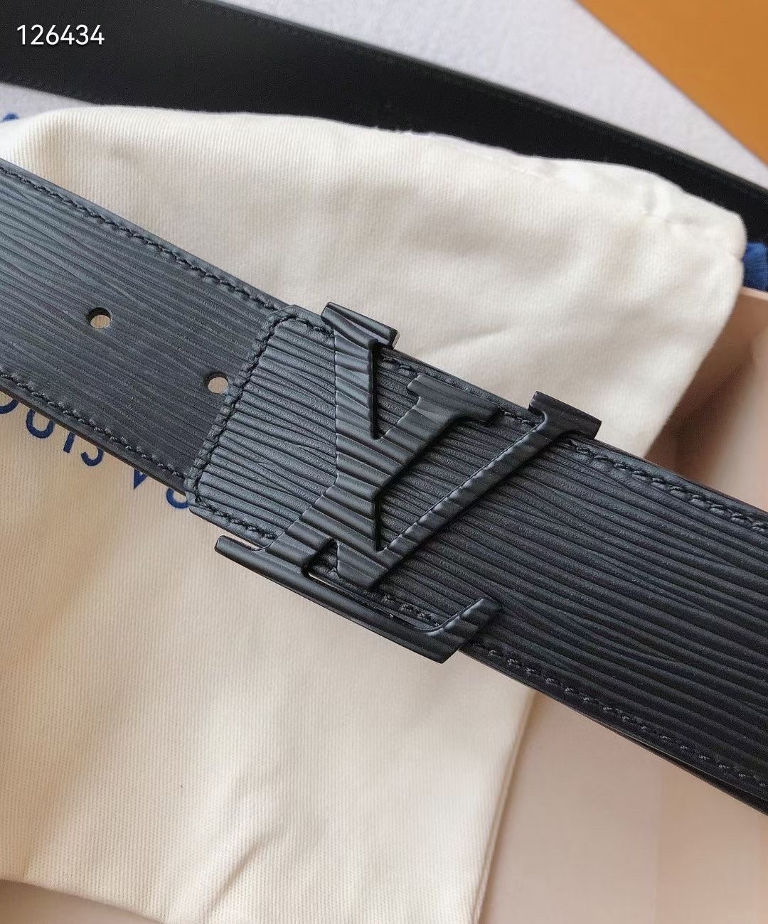 Louis Vuitton Leather Belt Cow Leather Black L