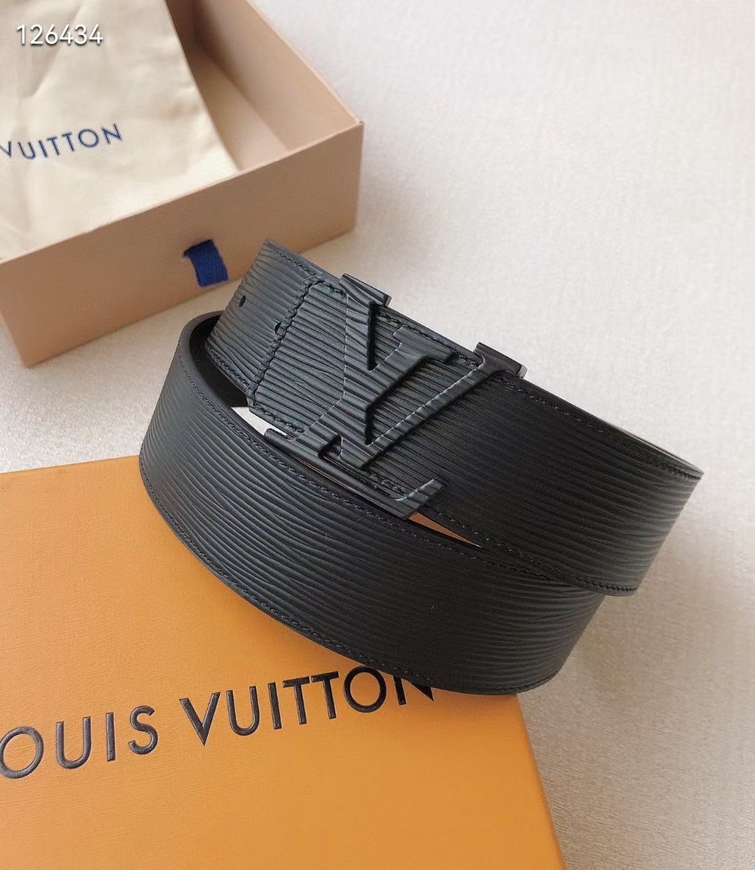 Louis Vuitton Leather Belt Cow Leather Black L