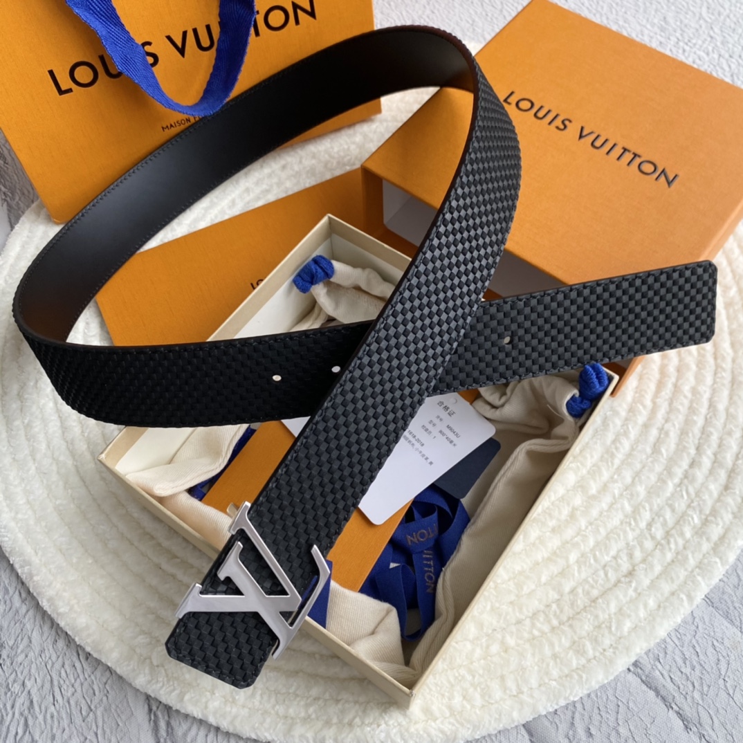 Louis Vuitton Leather Belt S-m-l