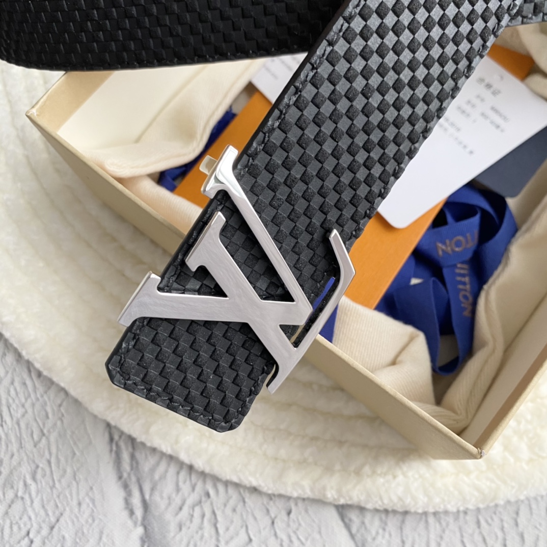 Louis Vuitton Leather Belt S-m-l