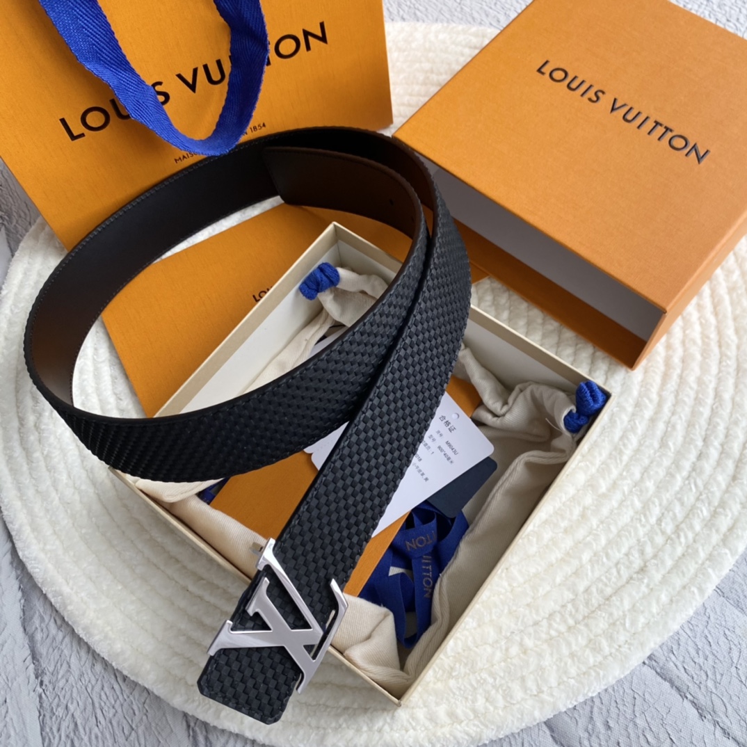 Louis Vuitton Leather Belt S-m-l