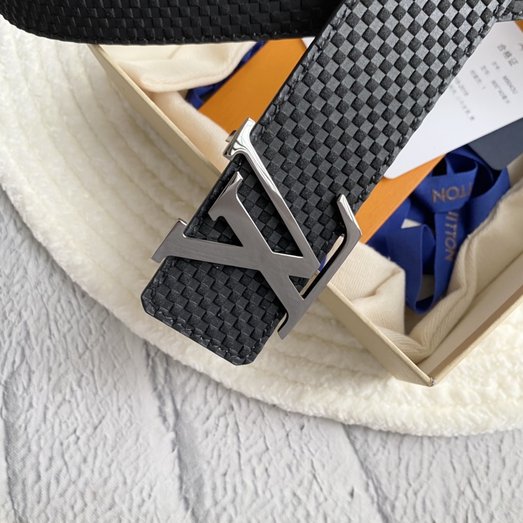 Louis Vuitton Leather Belt S-m-l