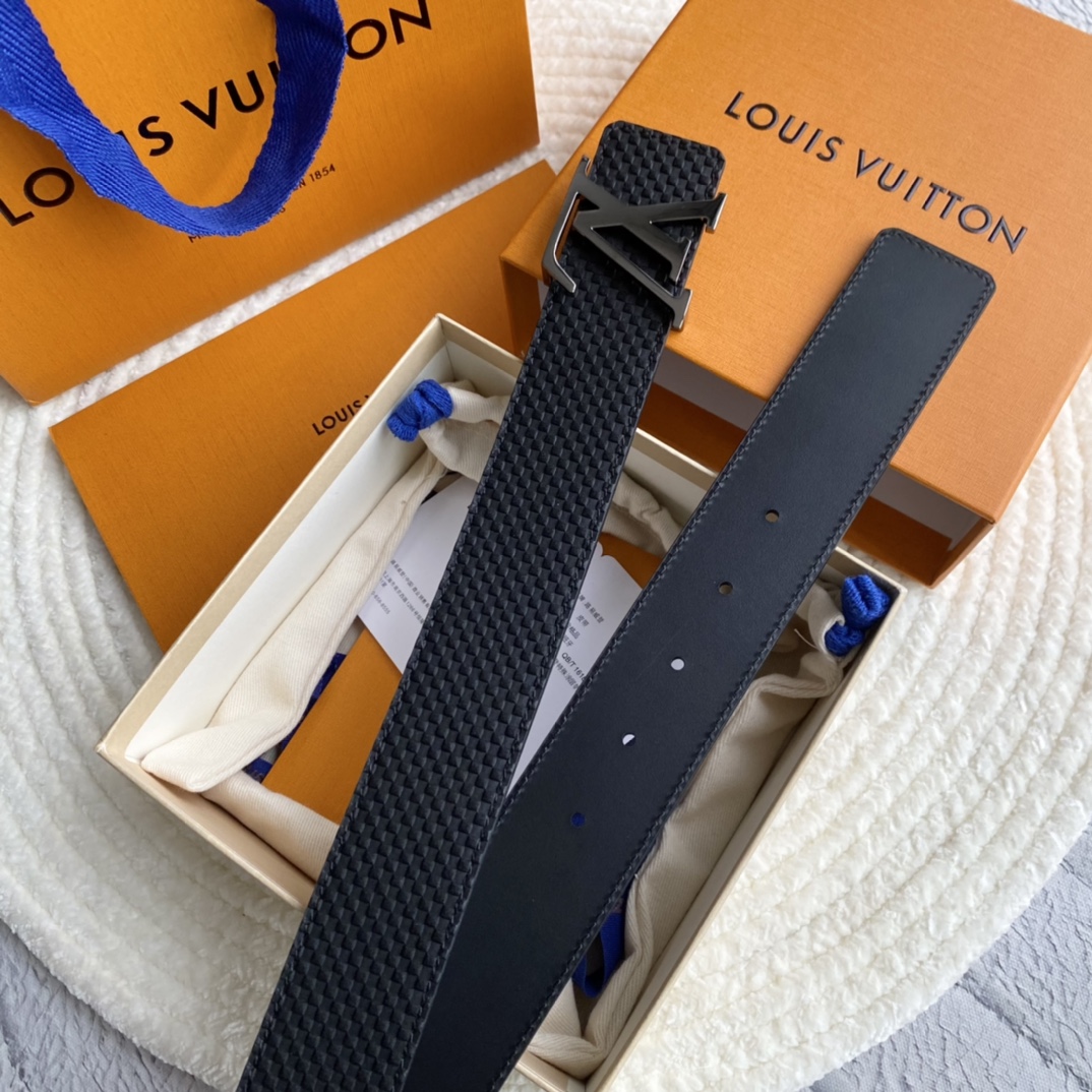 Louis Vuitton Leather Belt S-m-l