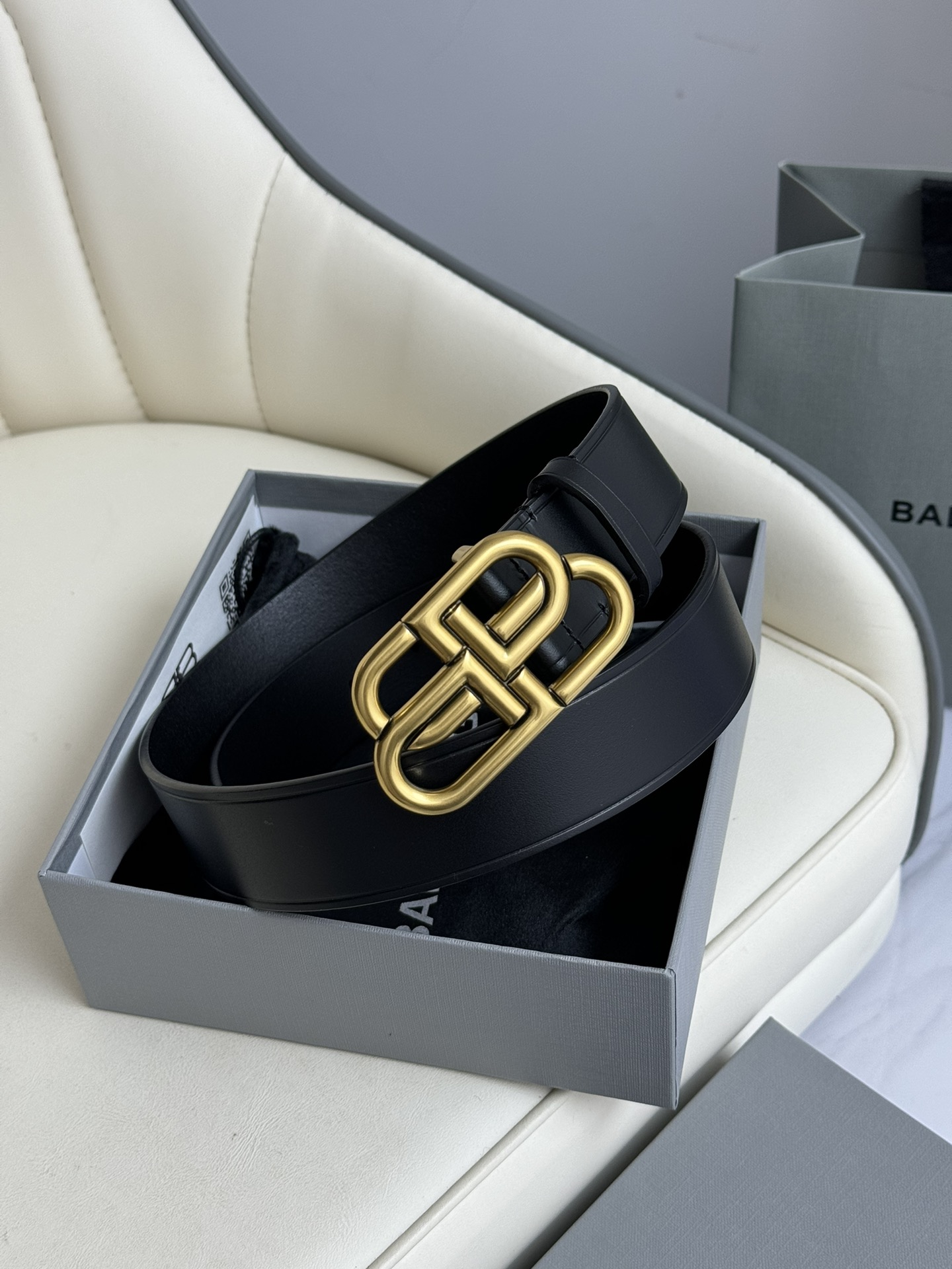 Balenciaga Basic Belt Cow Leather M-l