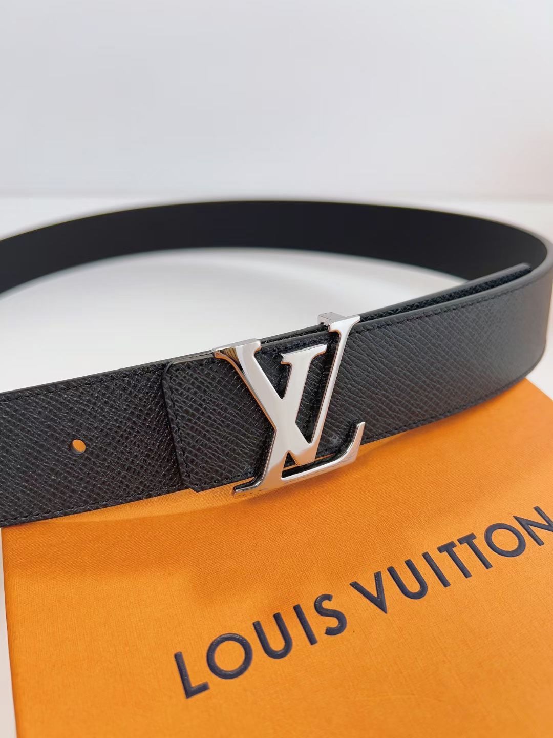 Louis Vuitton Basic Belt Top Grain Leather M