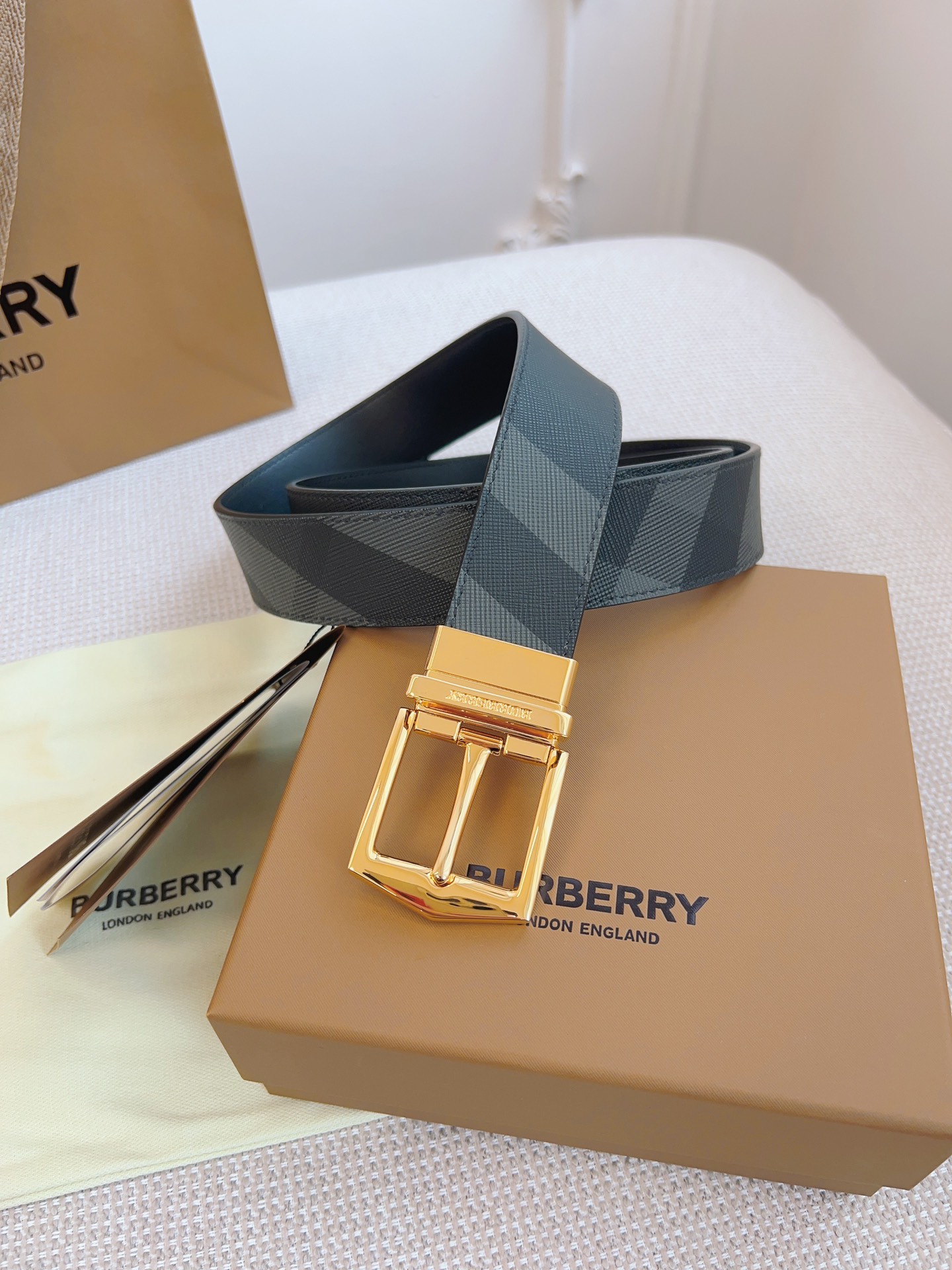 Burberry Basic Belt Cow Leather Black
