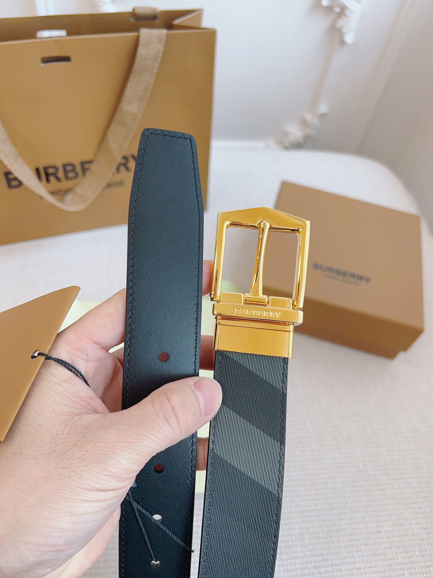 Burberry Basic Belt Cow Leather Black