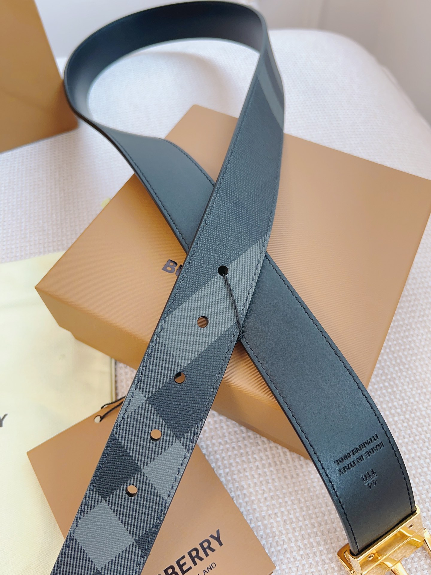 Burberry Basic Belt Cow Leather Black