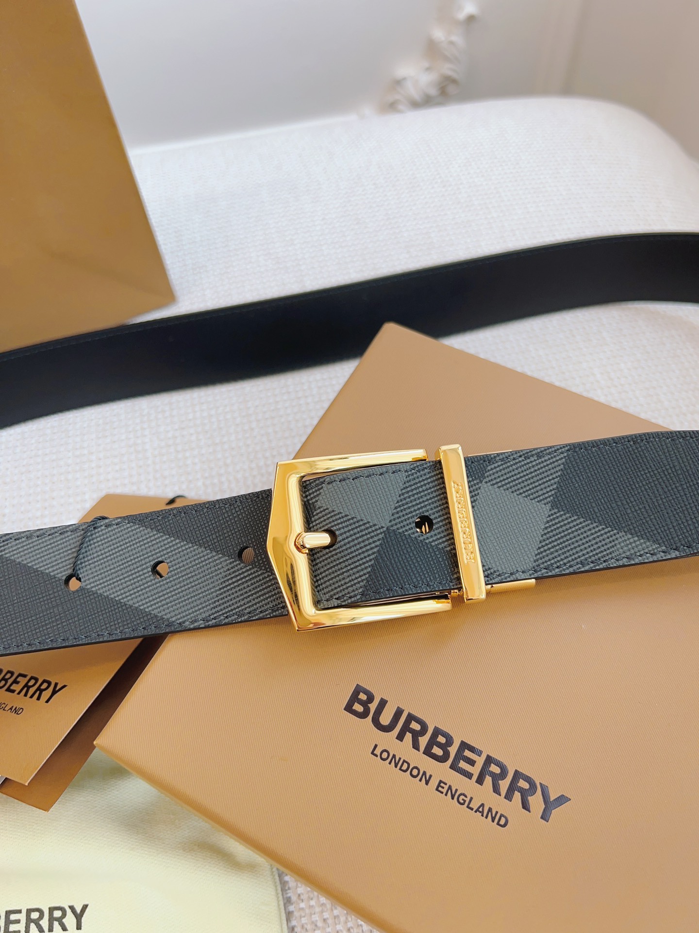 Burberry Basic Belt Cow Leather Black