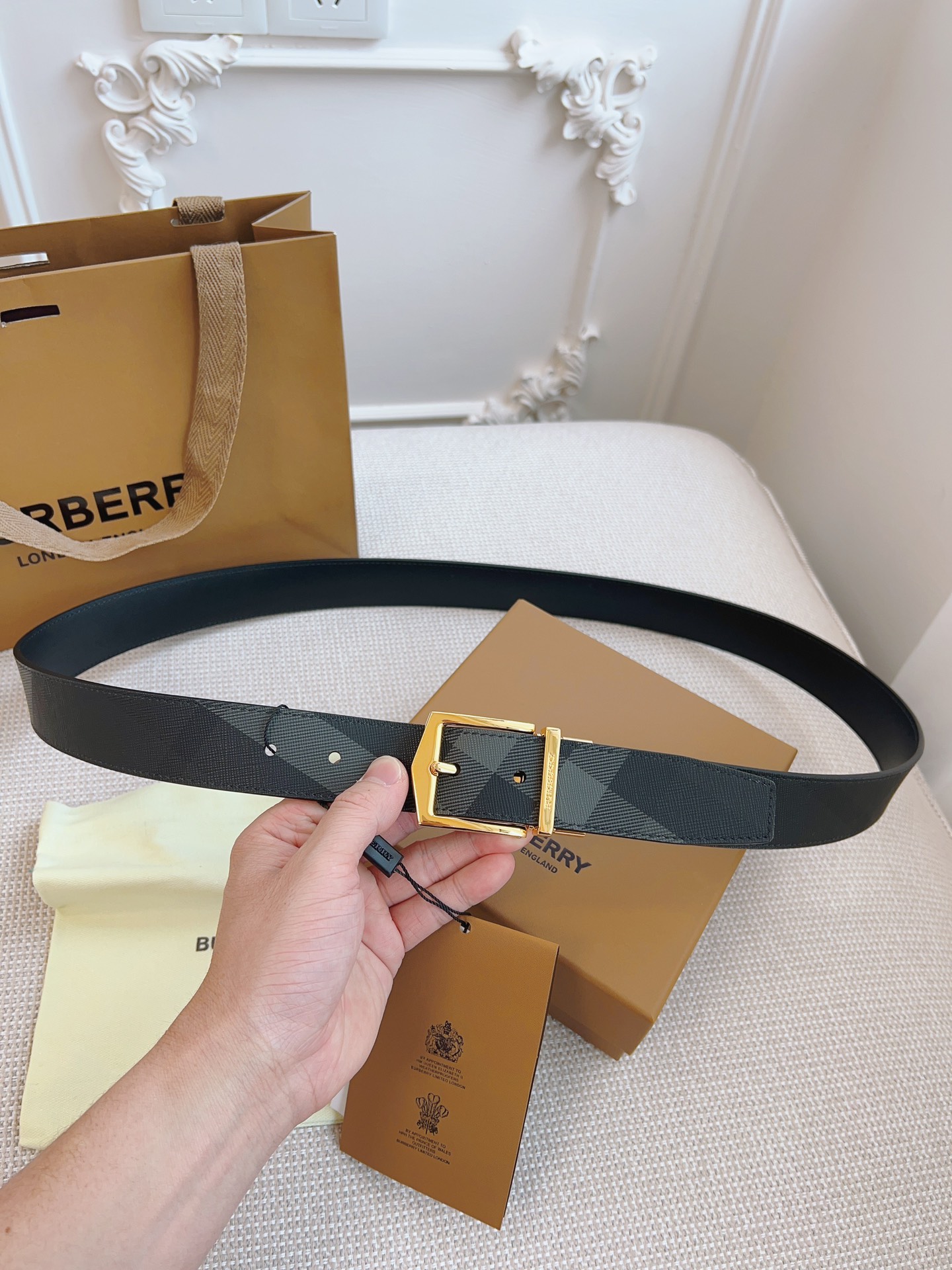 Burberry Basic Belt Cow Leather Black