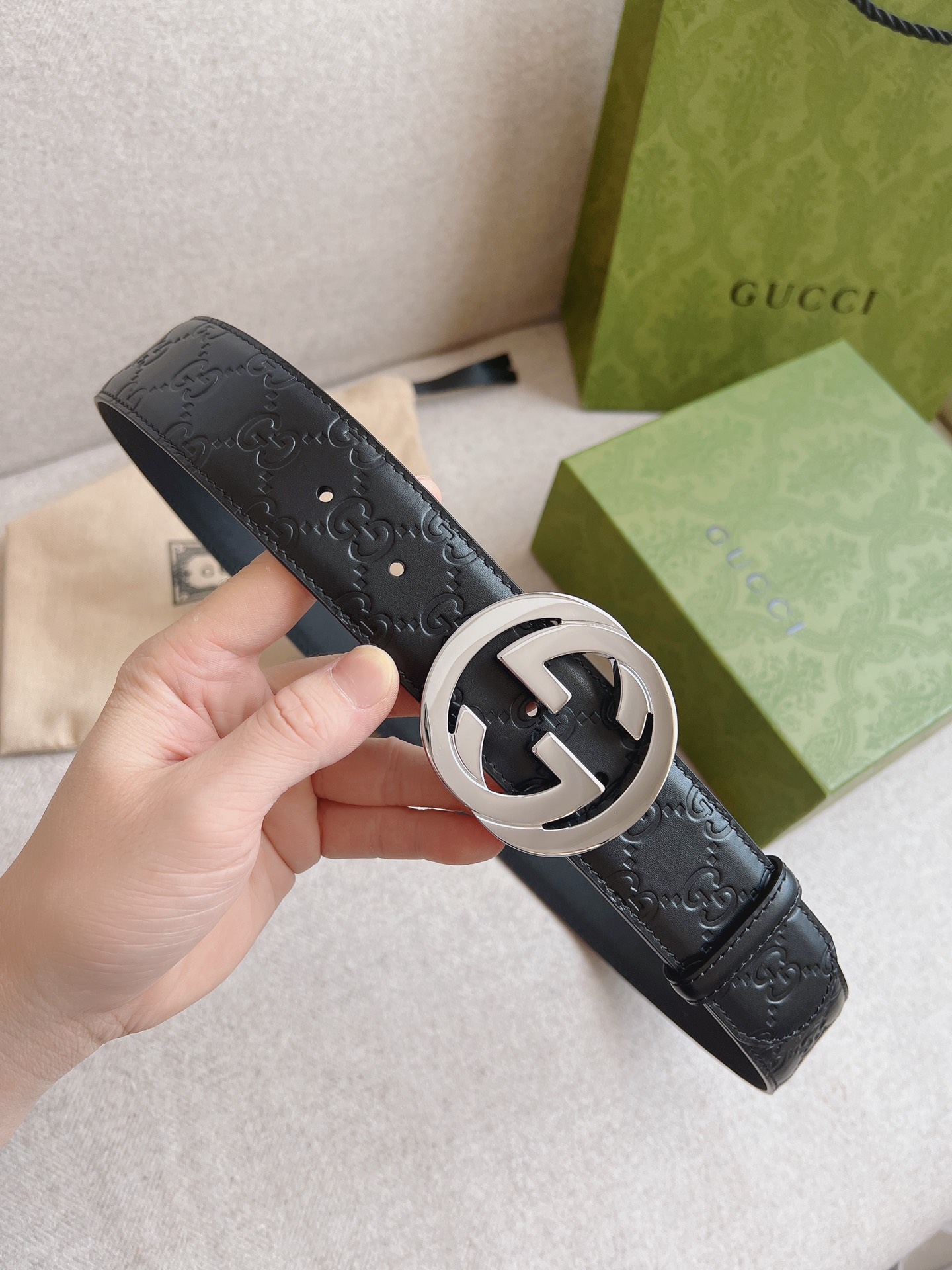 Gucci Leather Belt S-m