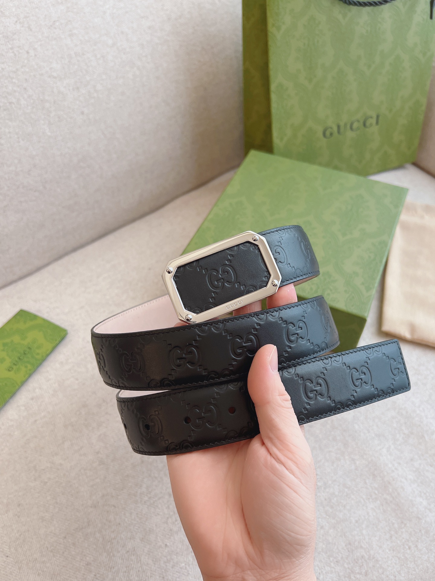 Gucci Leather Belt S-m