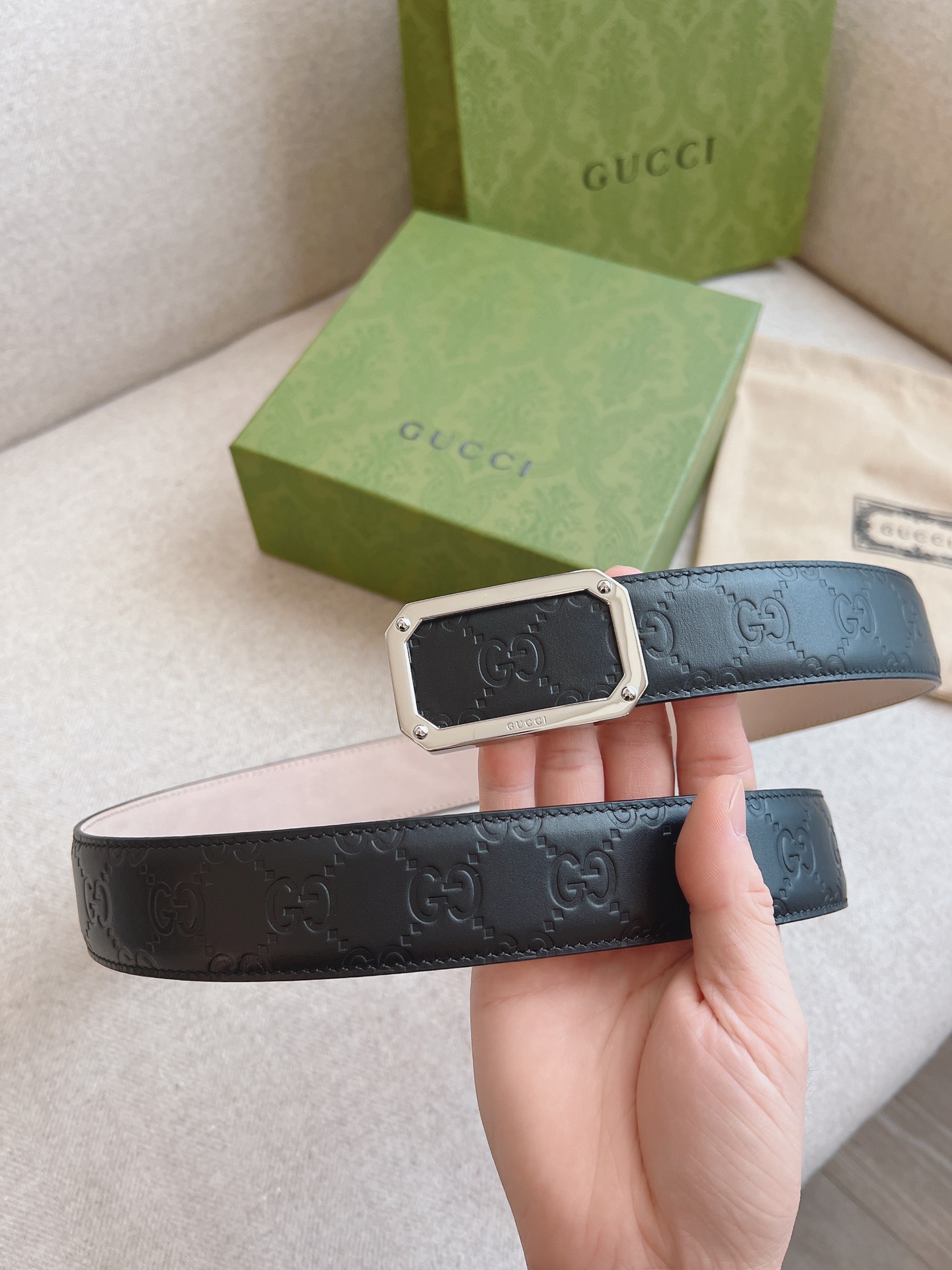 Gucci Leather Belt S-m