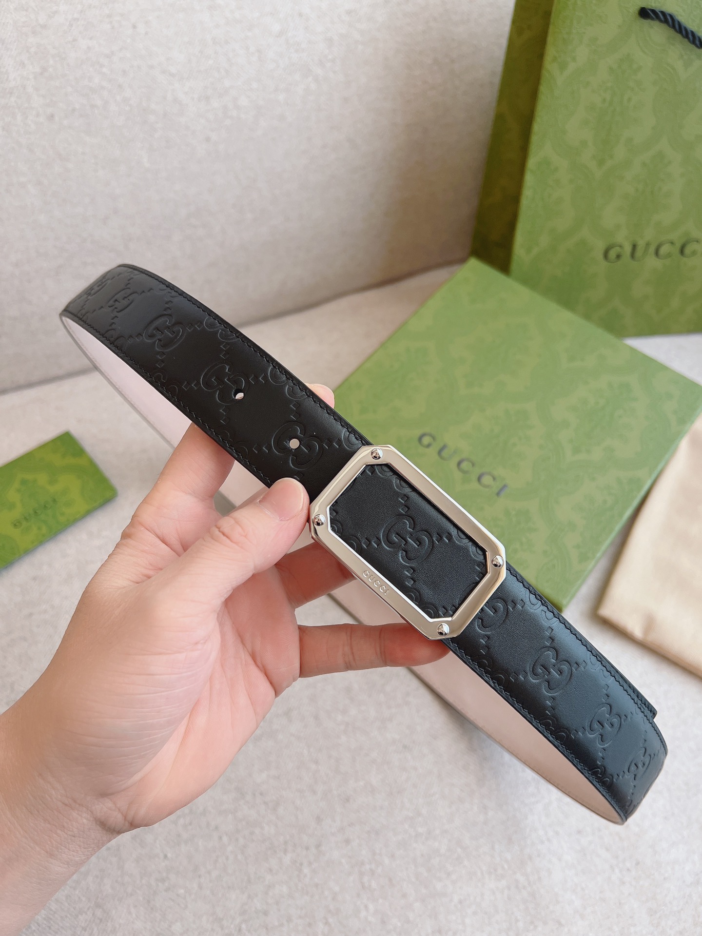 Gucci Leather Belt S-m