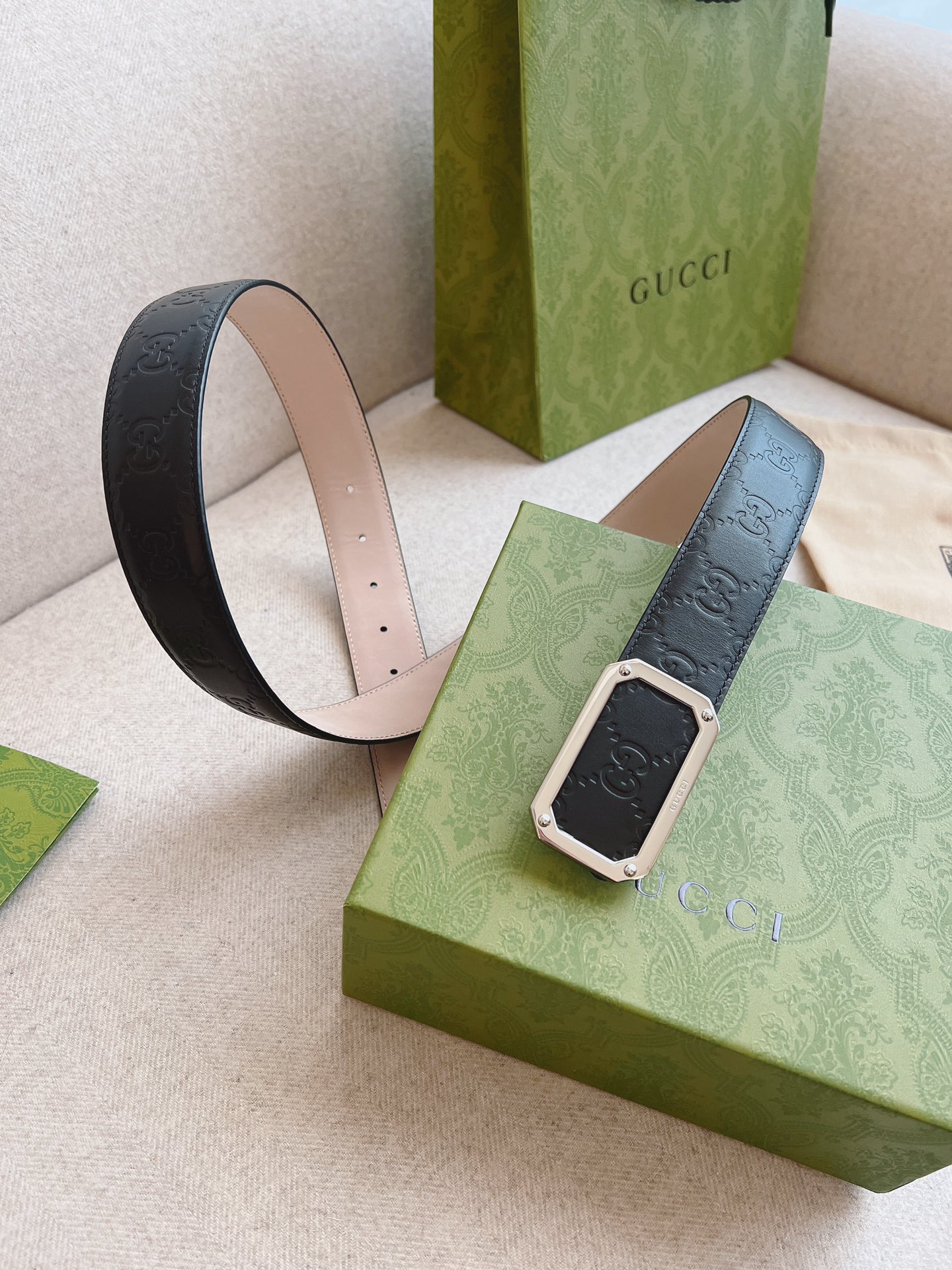 Gucci Leather Belt S-m