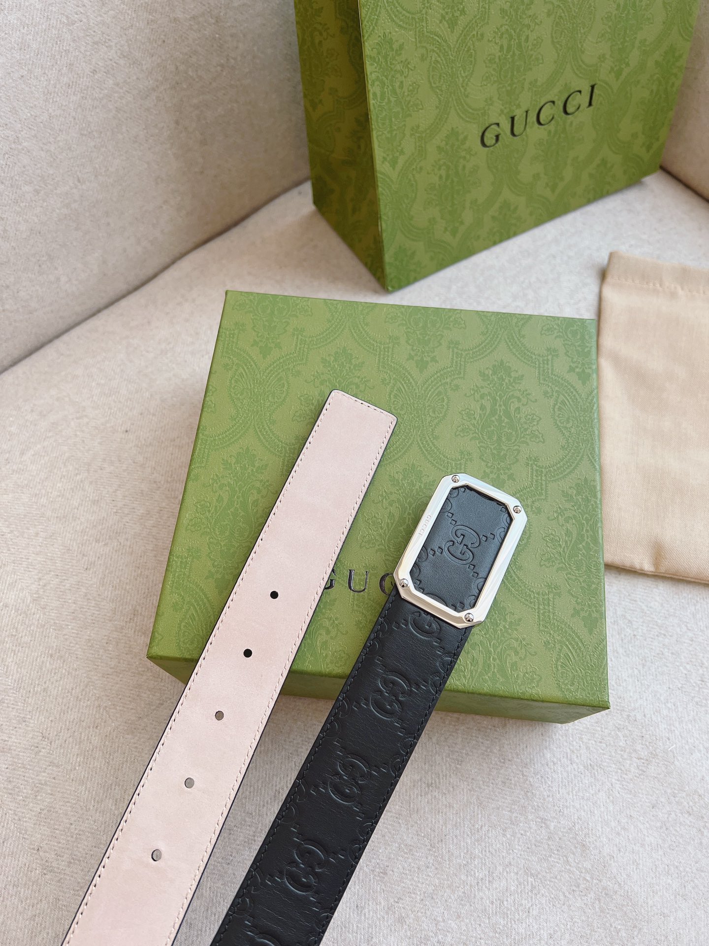 Gucci Leather Belt S-m