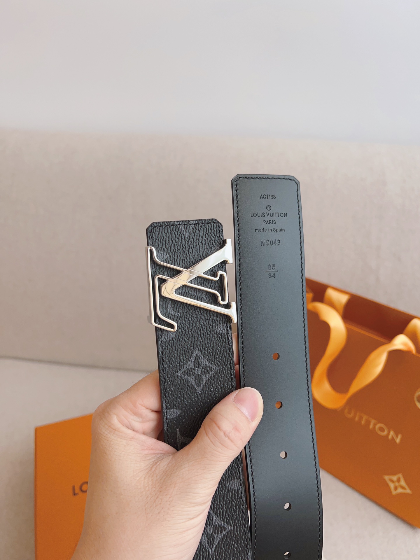 Louis Vuitton Basic Belt 40mm-l