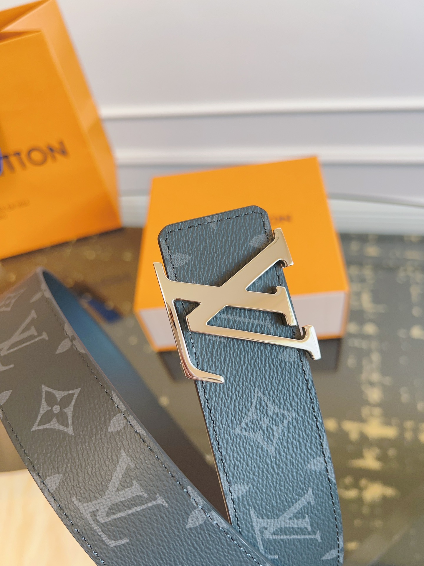 Louis Vuitton Male Basic Belt Cow Leather M-l