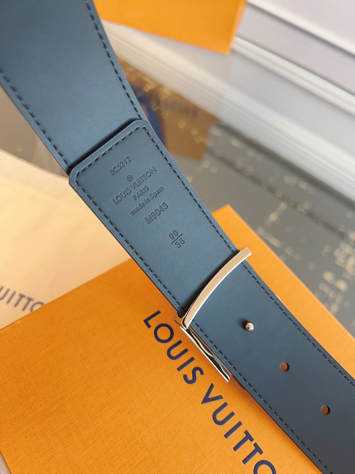 Louis Vuitton Male Basic Belt Cow Leather M-l