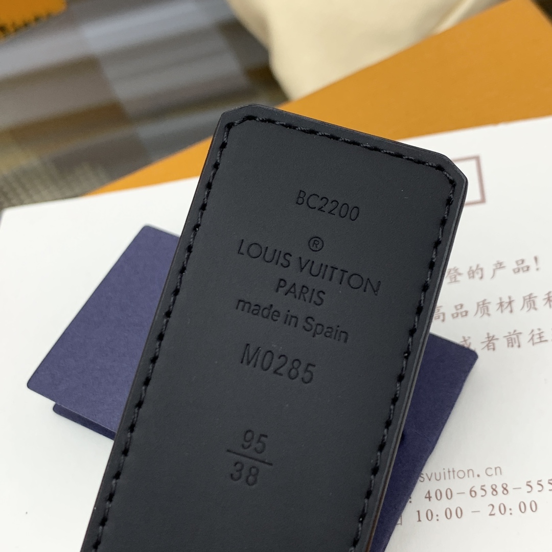 Louis Vuitton Basic Belt Cow Leather M