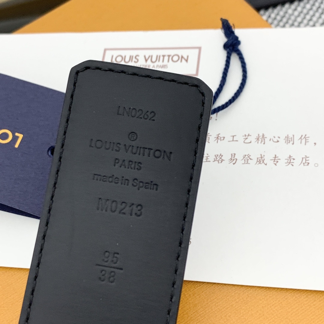 Louis Vuitton Basic Belt Cow Leather M