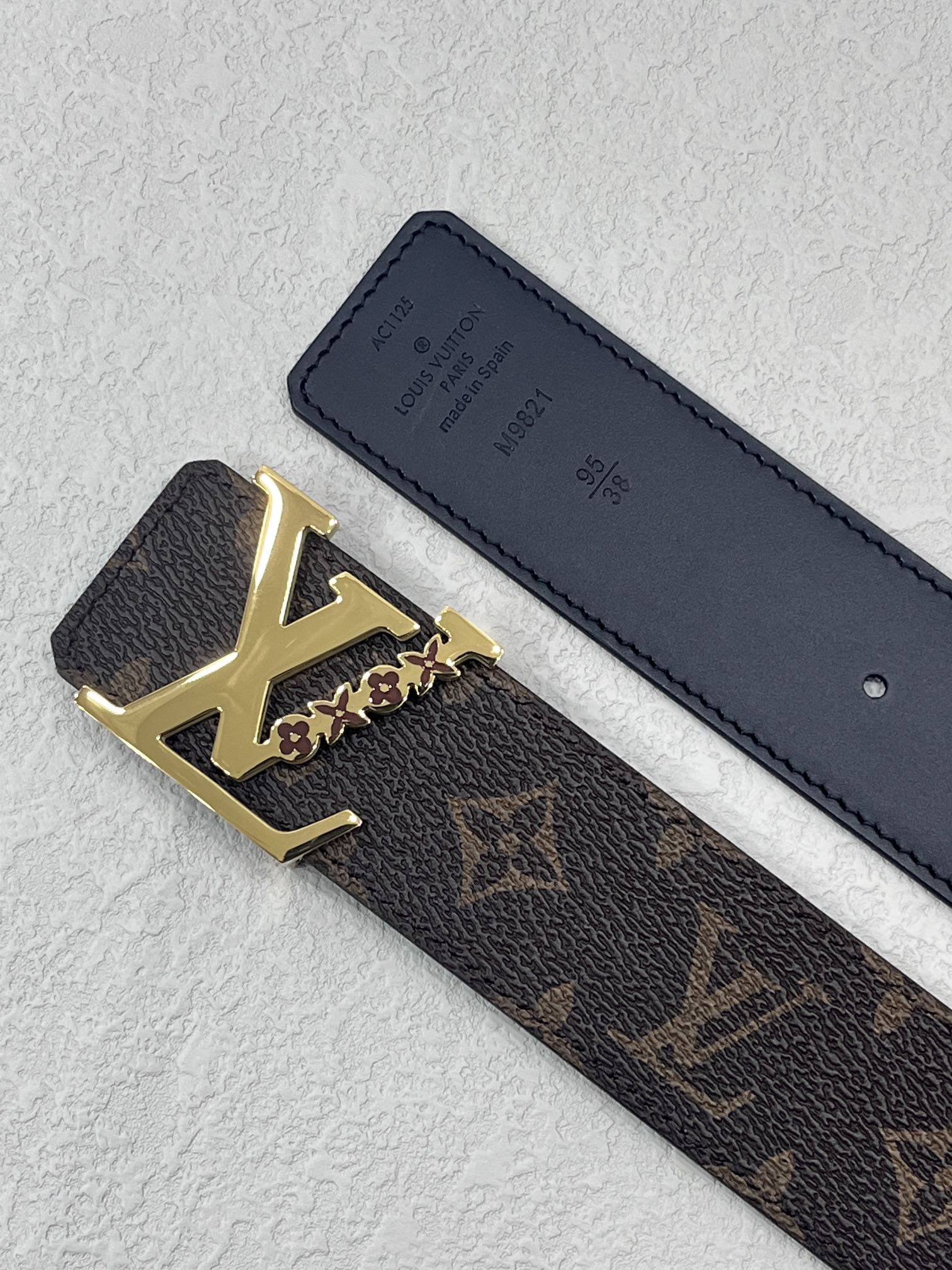 Louis Vuitton Male Basic Belt Cow Leather 40mm-m-l