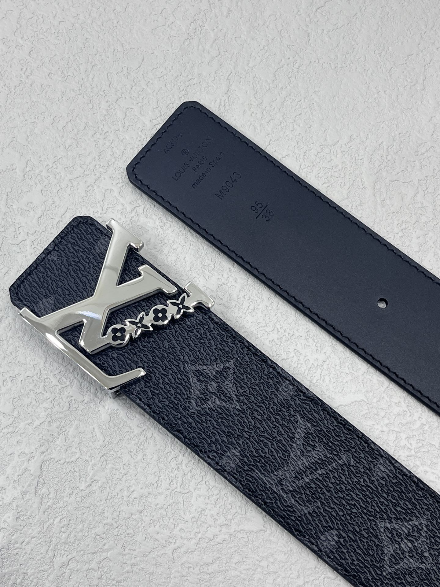 Louis Vuitton Male Basic Belt Cow Leather 40mm-m-l