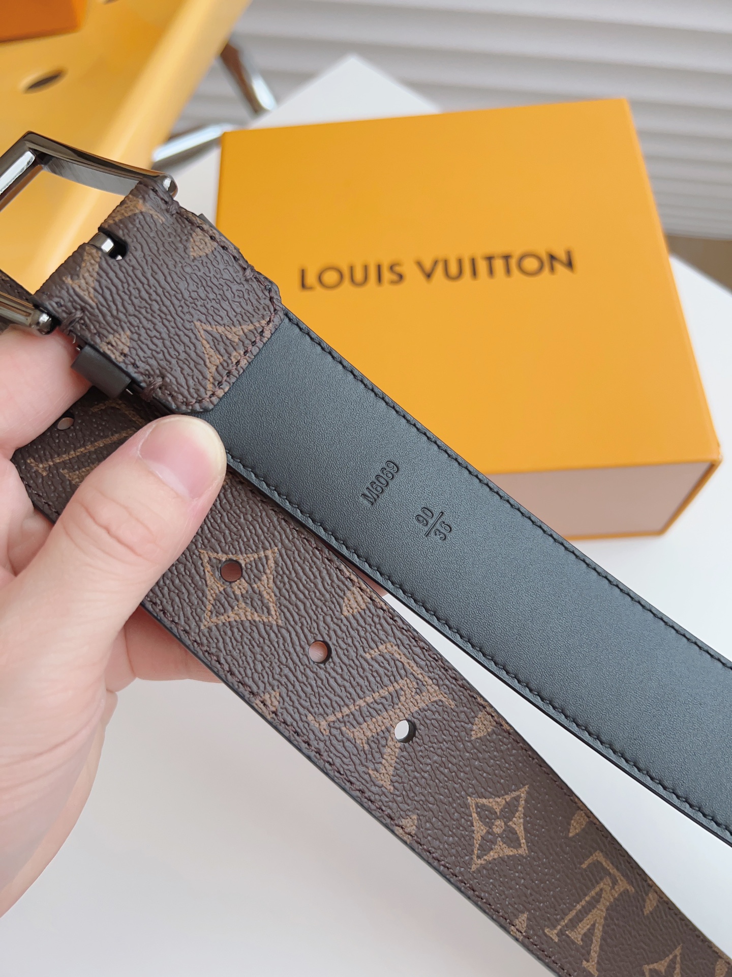 Louis Vuitton Male Basic Belt 35mm-l