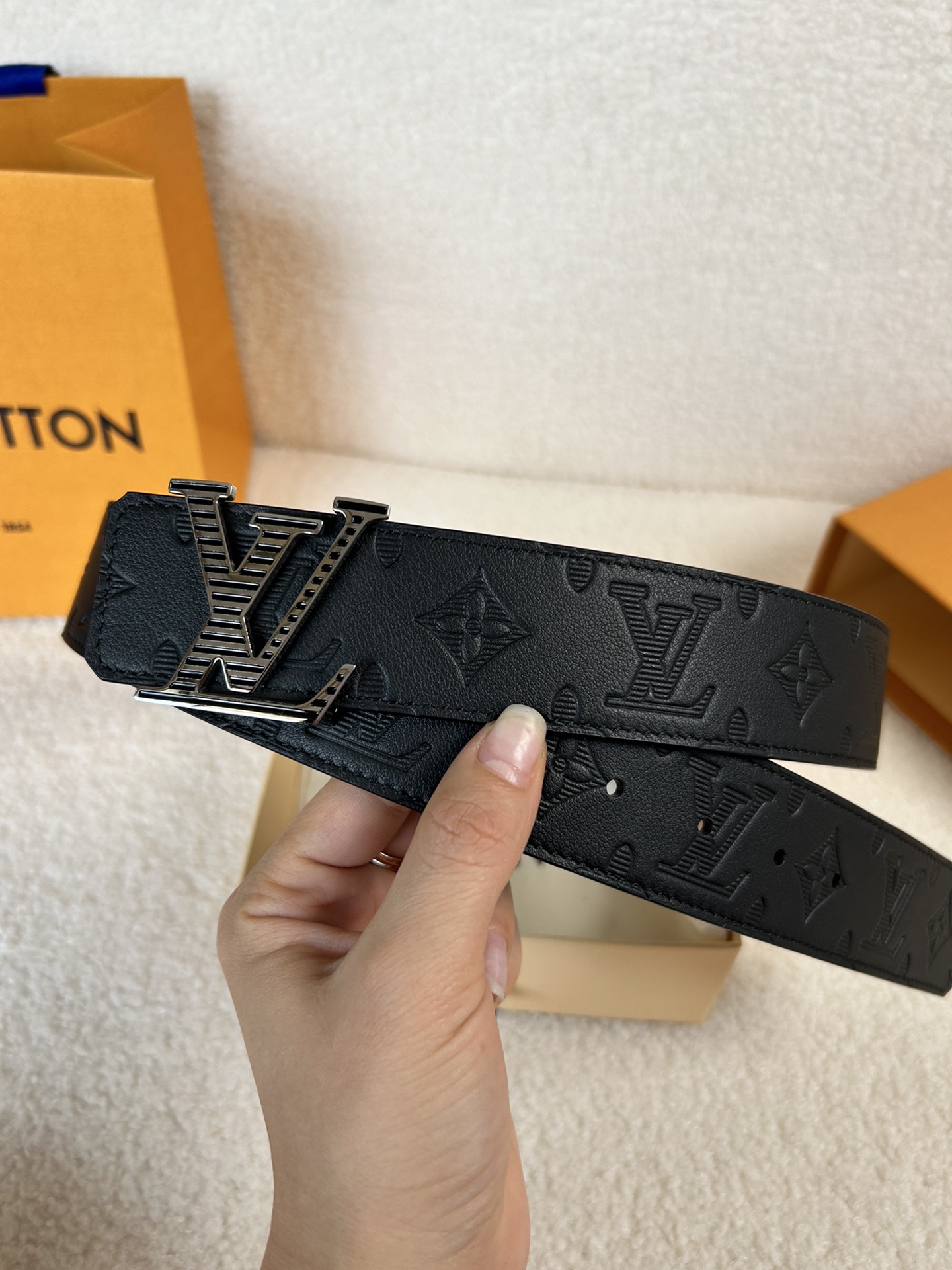 Louis Vuitton Male Basic Belt Cow Leather M-l