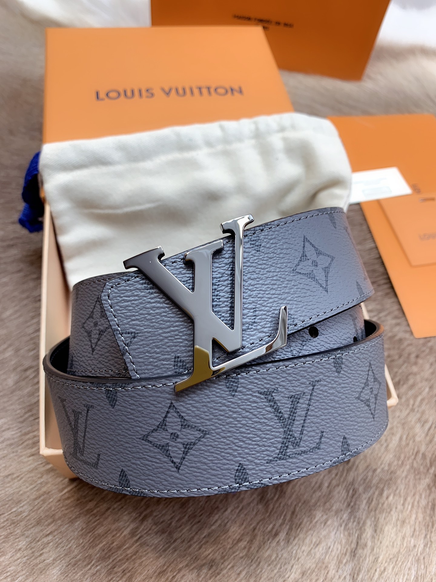 Louis Vuitton Male Basic Belt M-l