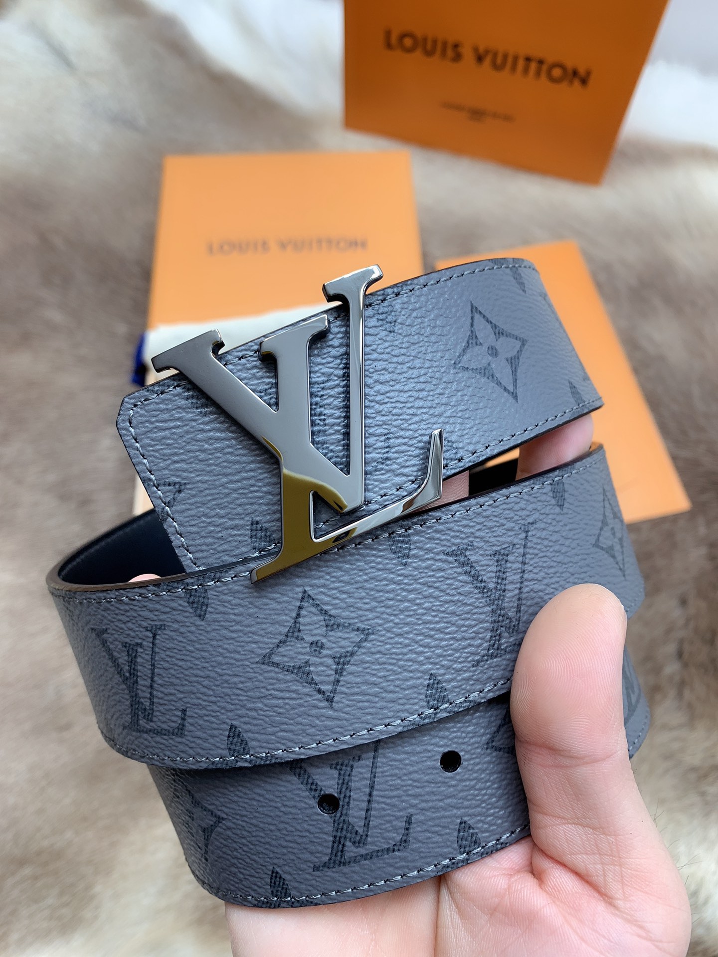 Louis Vuitton Male Basic Belt M-l