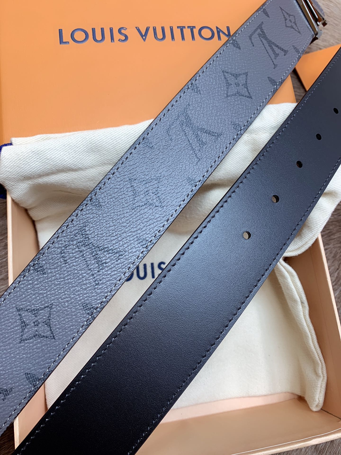 Louis Vuitton Male Basic Belt M-l