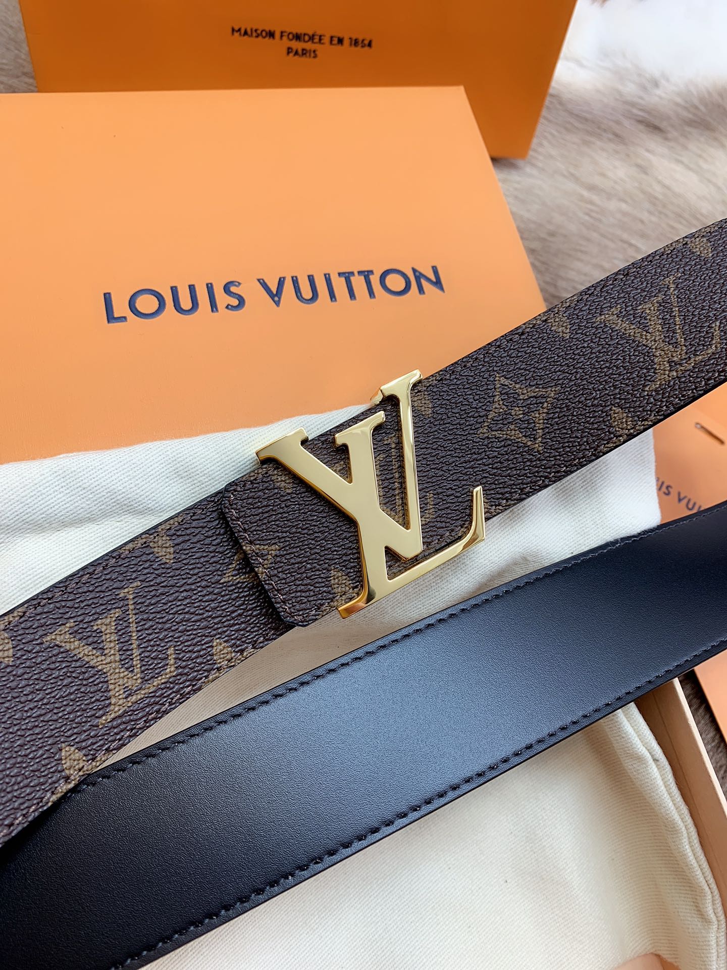Louis Vuitton Male Basic Belt M-l