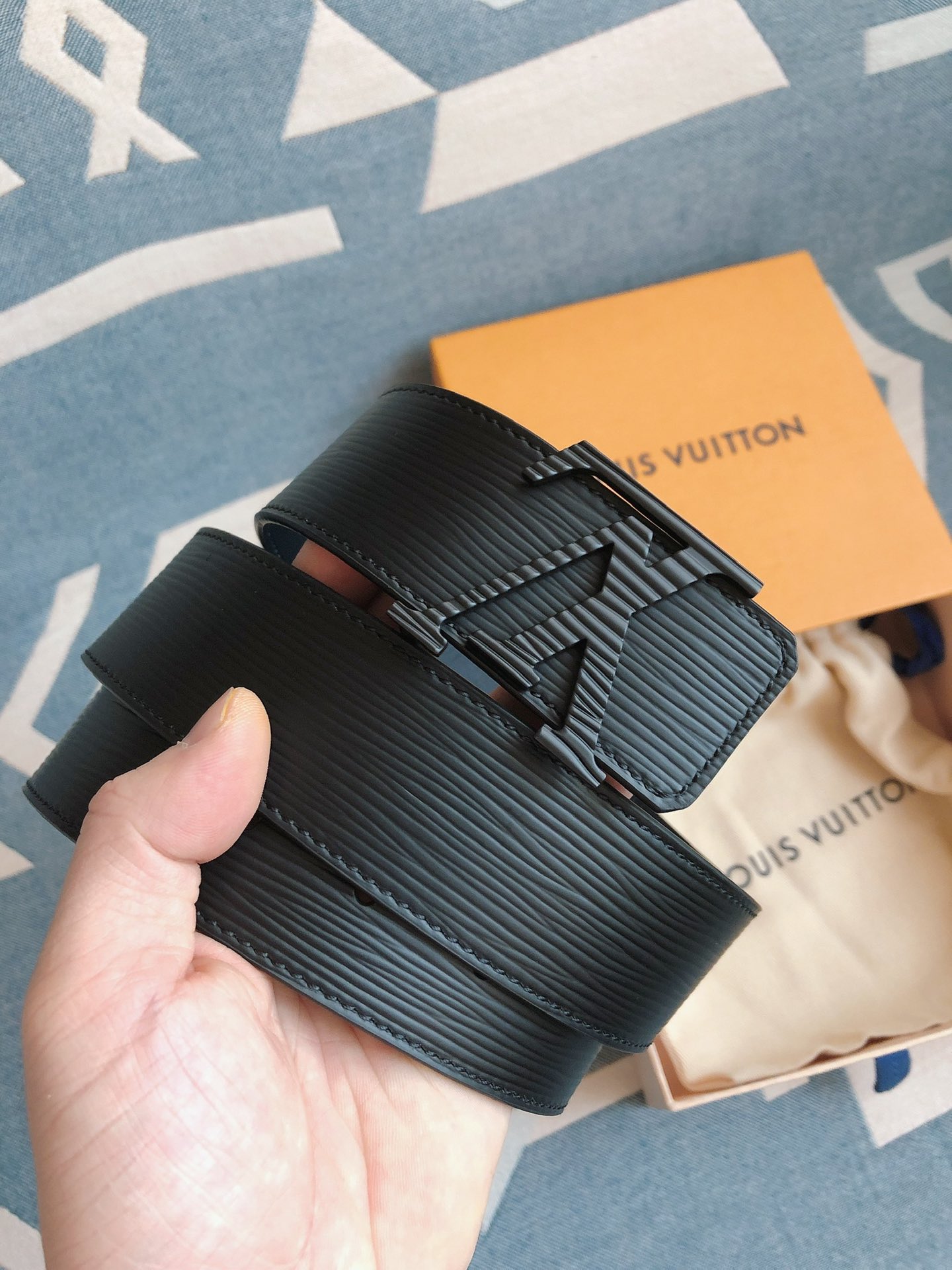 Louis Vuitton Leather Belt 40mm-l