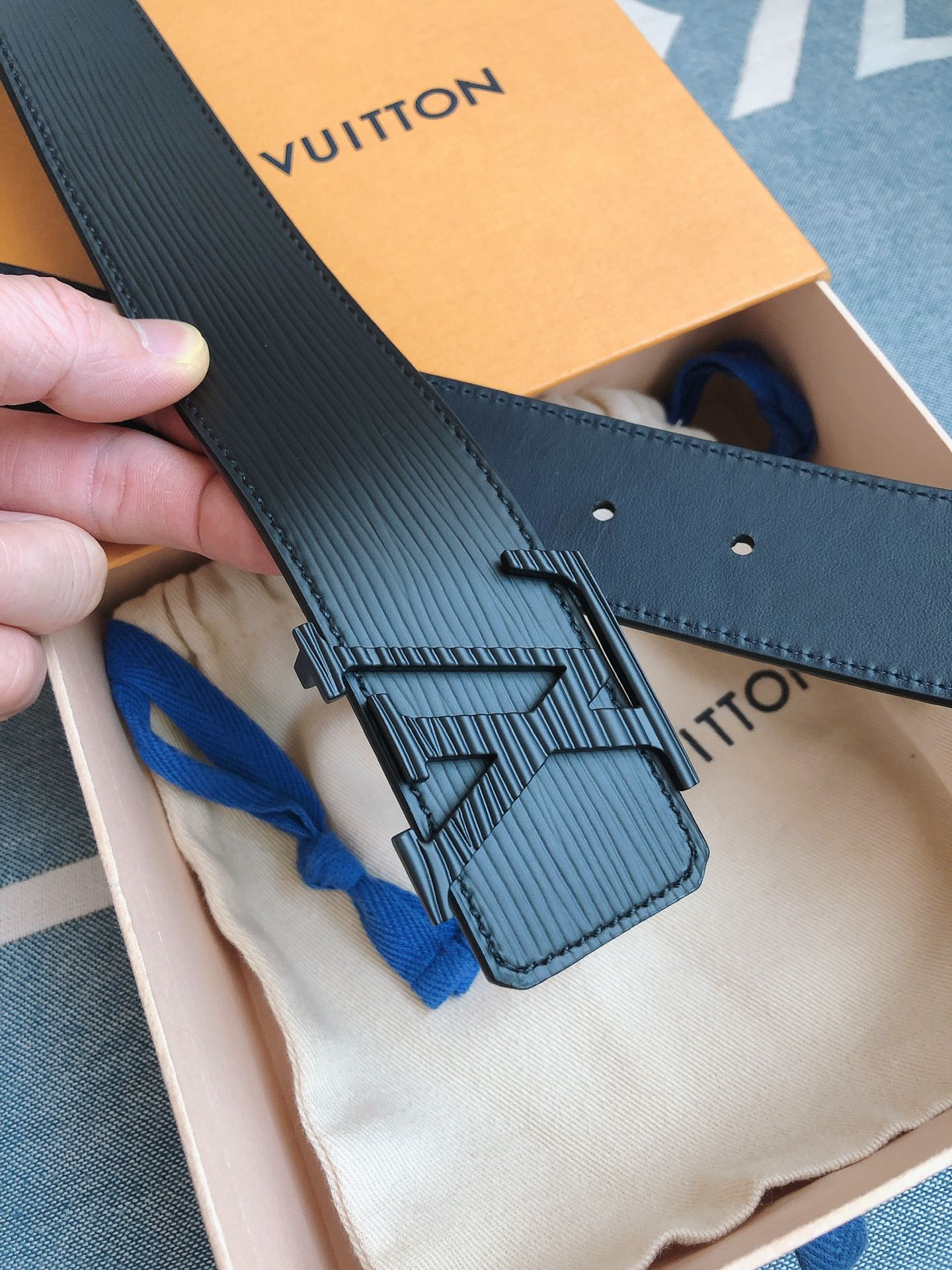 Louis Vuitton Leather Belt 40mm-l