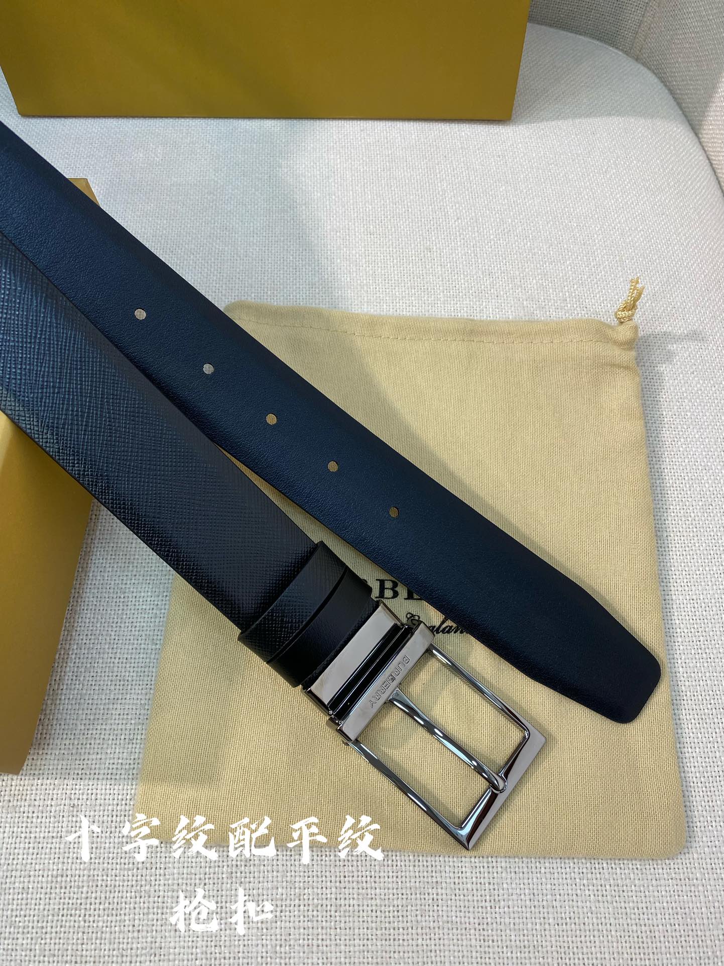 Burberry Male Leather Belt Cow Leather M