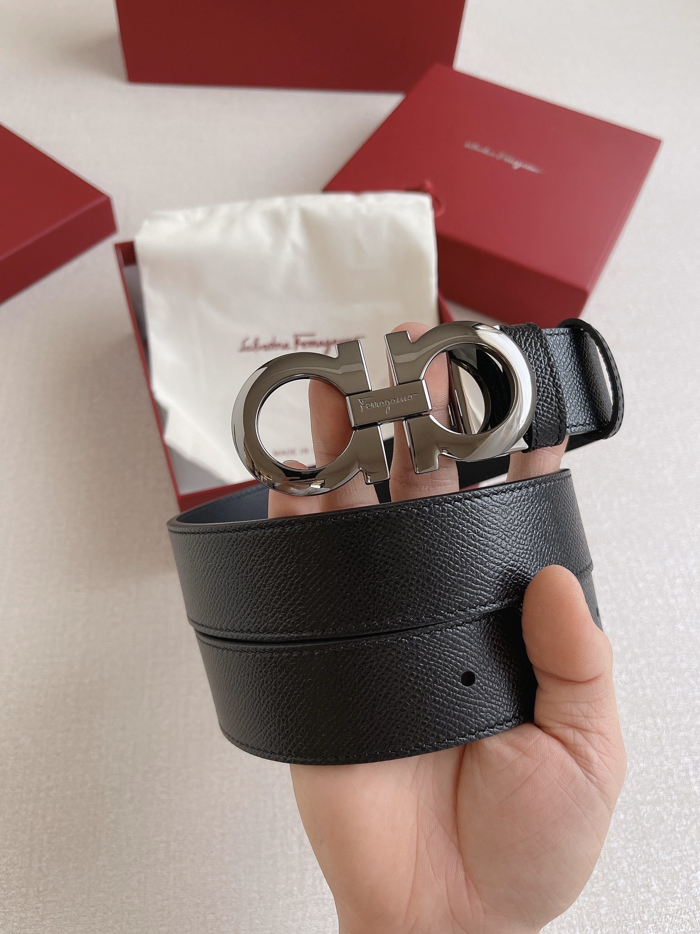 Salvatore Ferragamo Leather Belt Cow Leather Adjustable 35mm