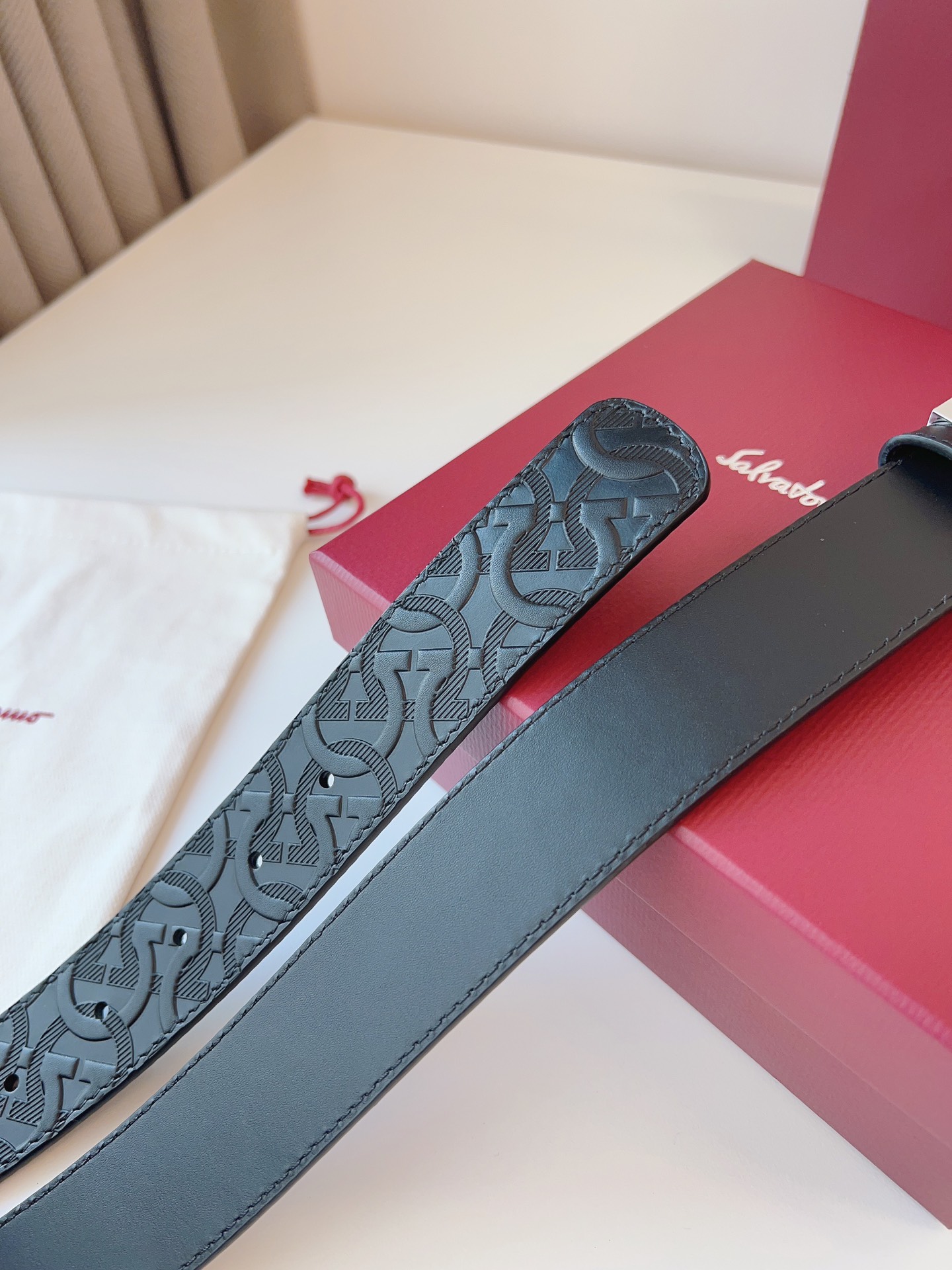 Salvatore Ferragamo Male Leather Belt 35mm