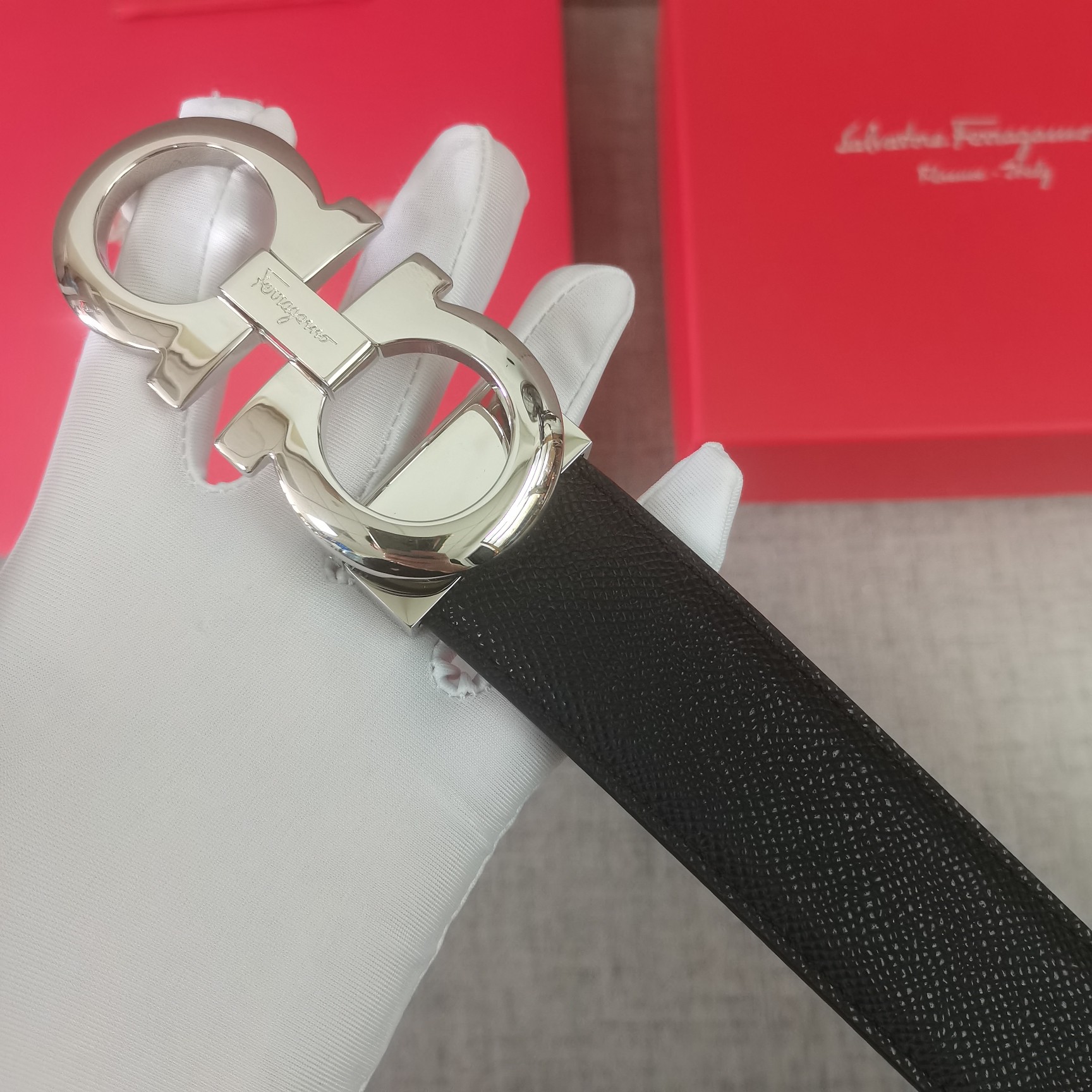 Salvatore Ferragamo Male Leather Belt 35mm