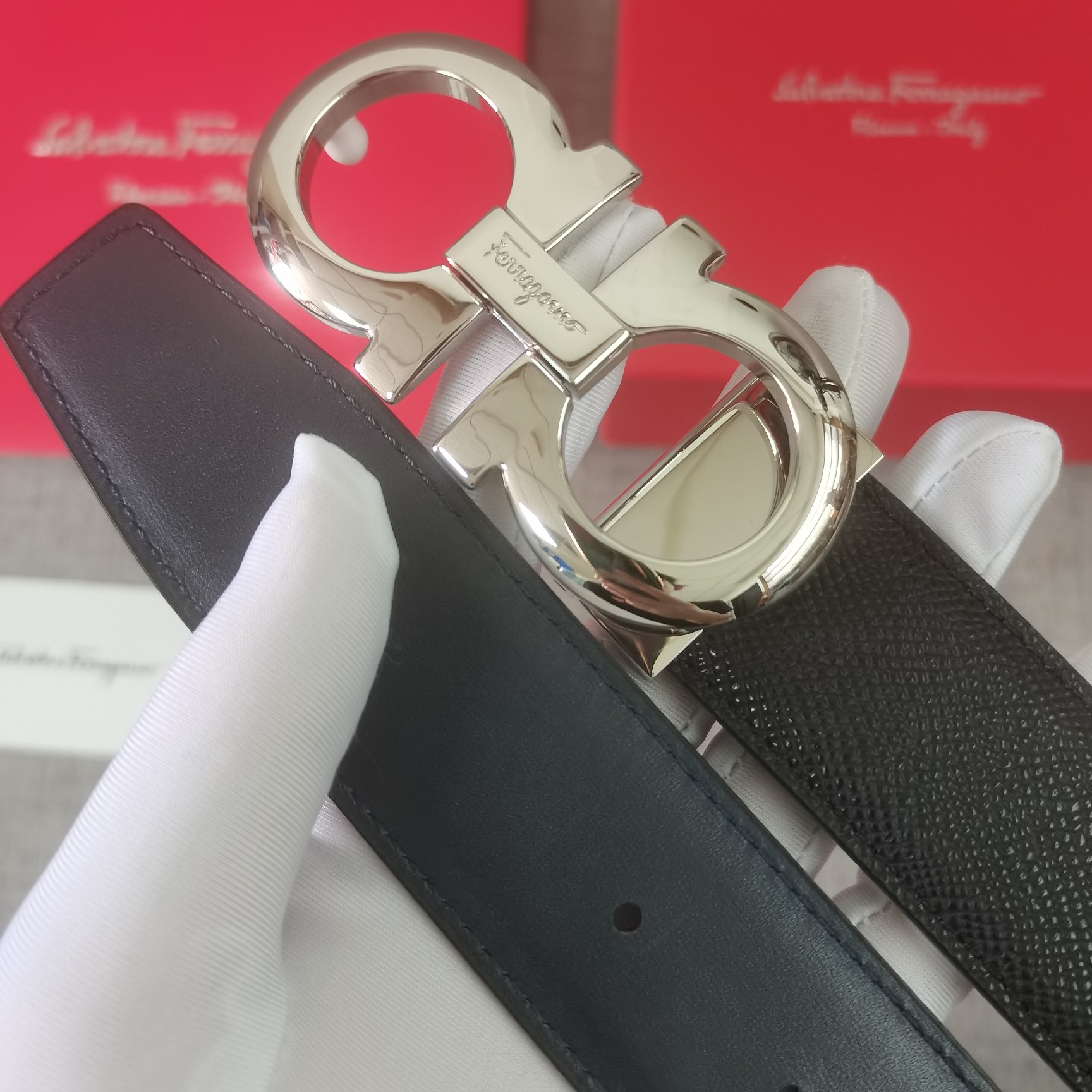 Salvatore Ferragamo Male Leather Belt 35mm