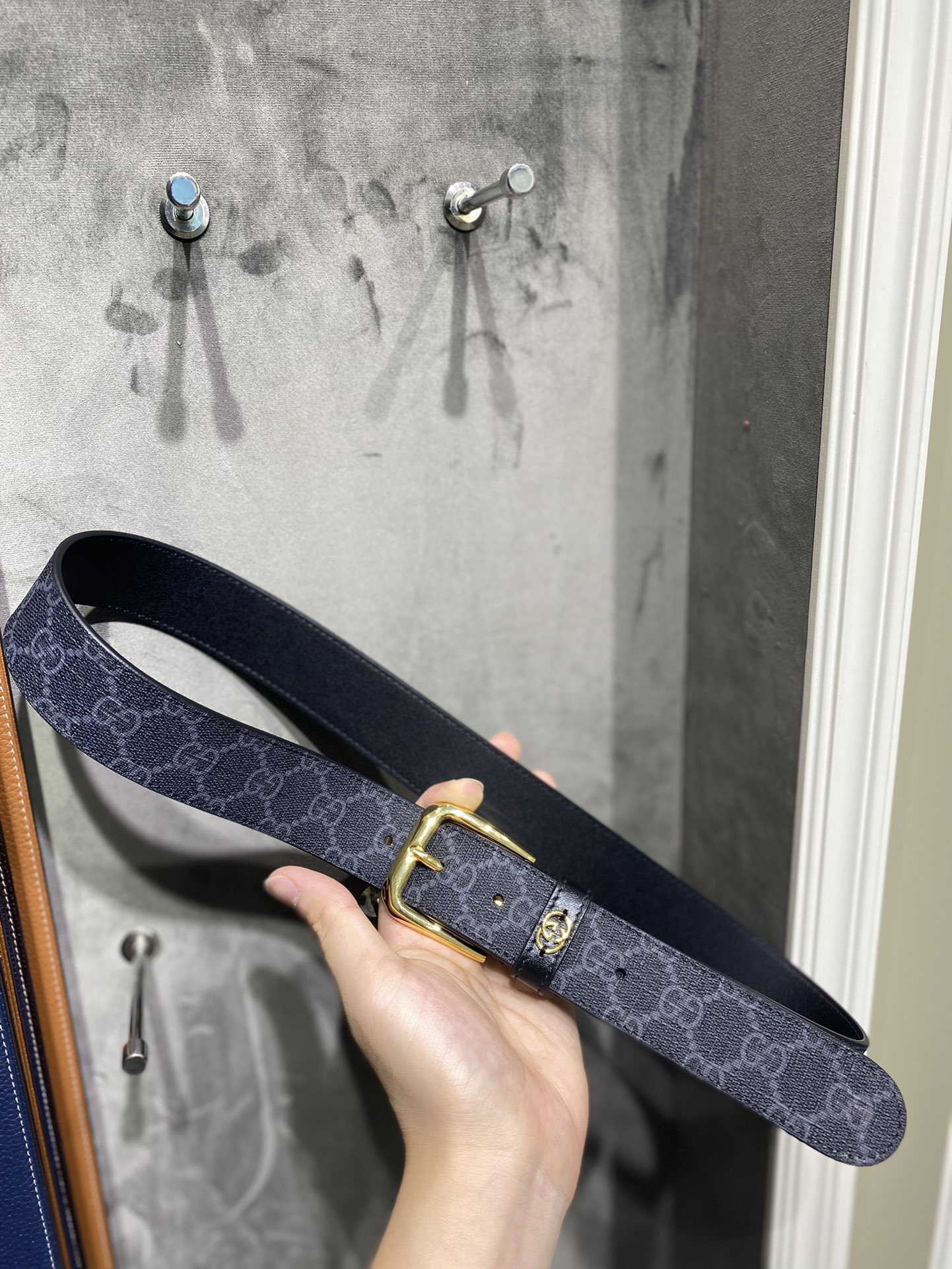 Gucci Male Pin Buckle Belt Cow Leather M