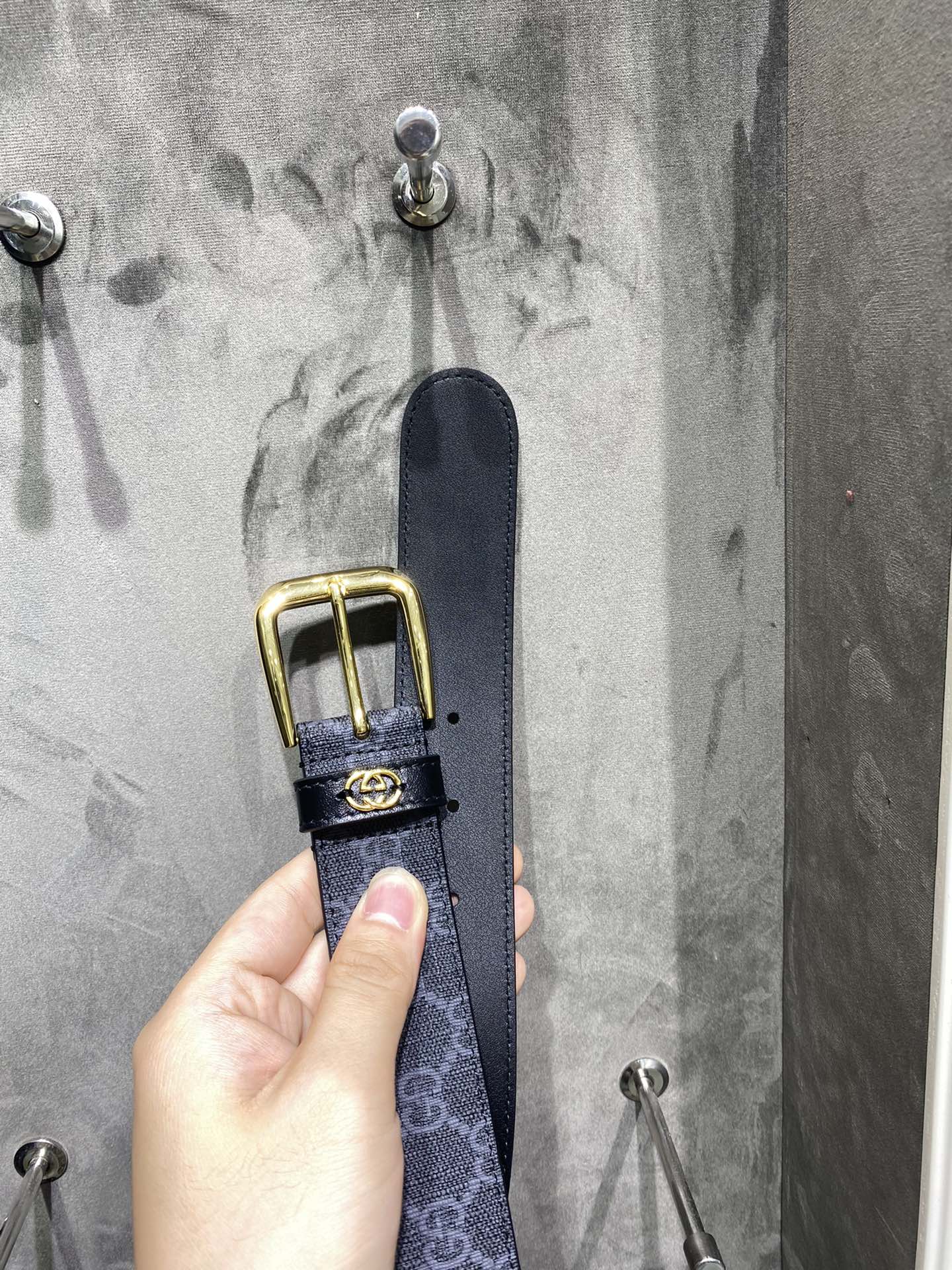 Gucci Male Pin Buckle Belt Cow Leather M