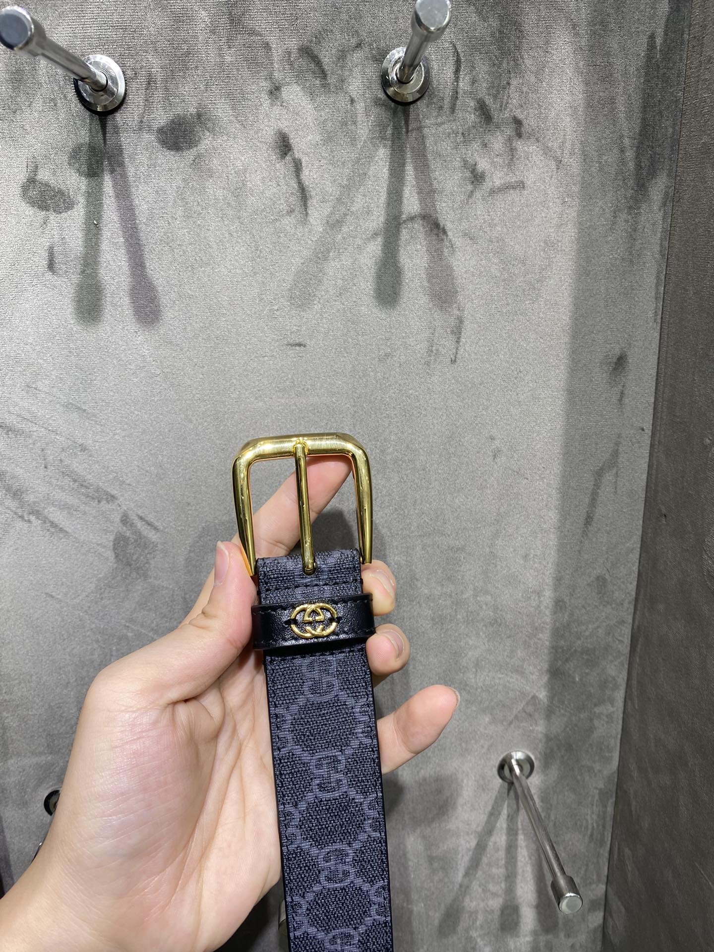 Gucci Male Pin Buckle Belt Cow Leather M