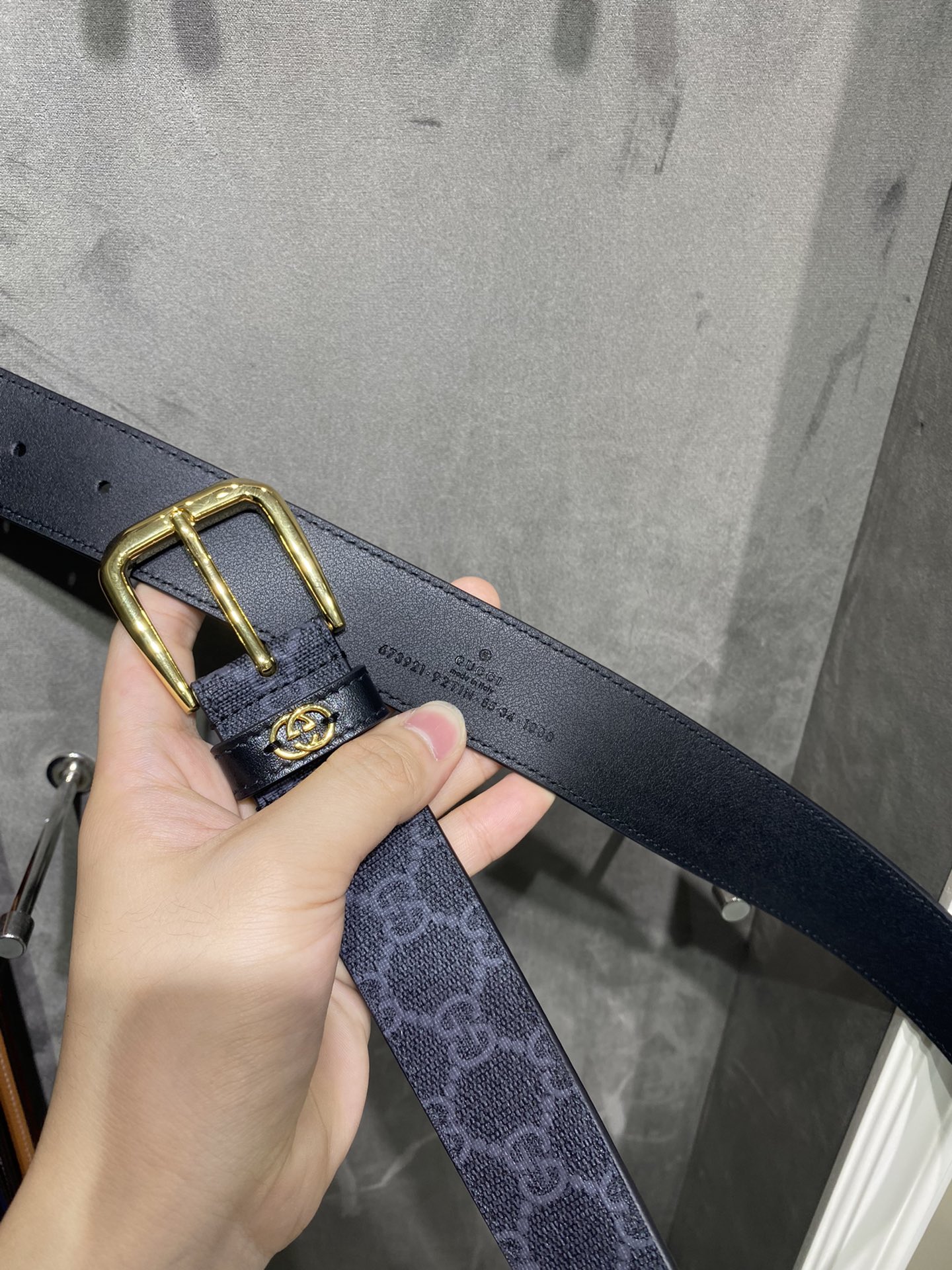 Gucci Male Pin Buckle Belt Cow Leather M