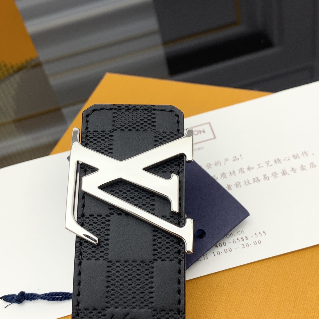 Louis Vuitton Male Basic Belt Cow Leather M