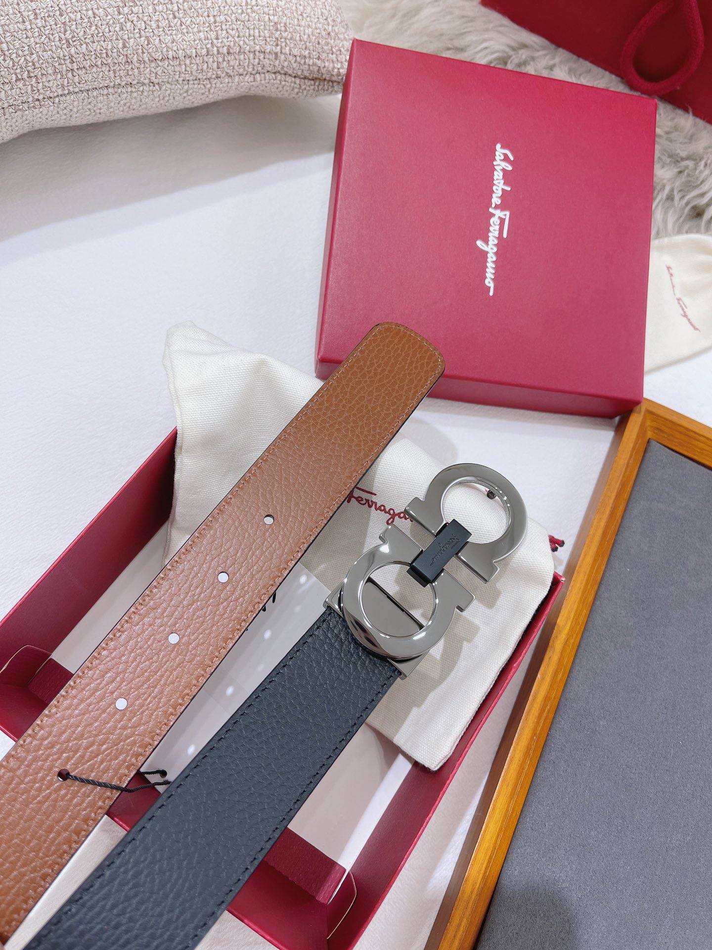 Salvatore Ferragamo Male Leather Belt M