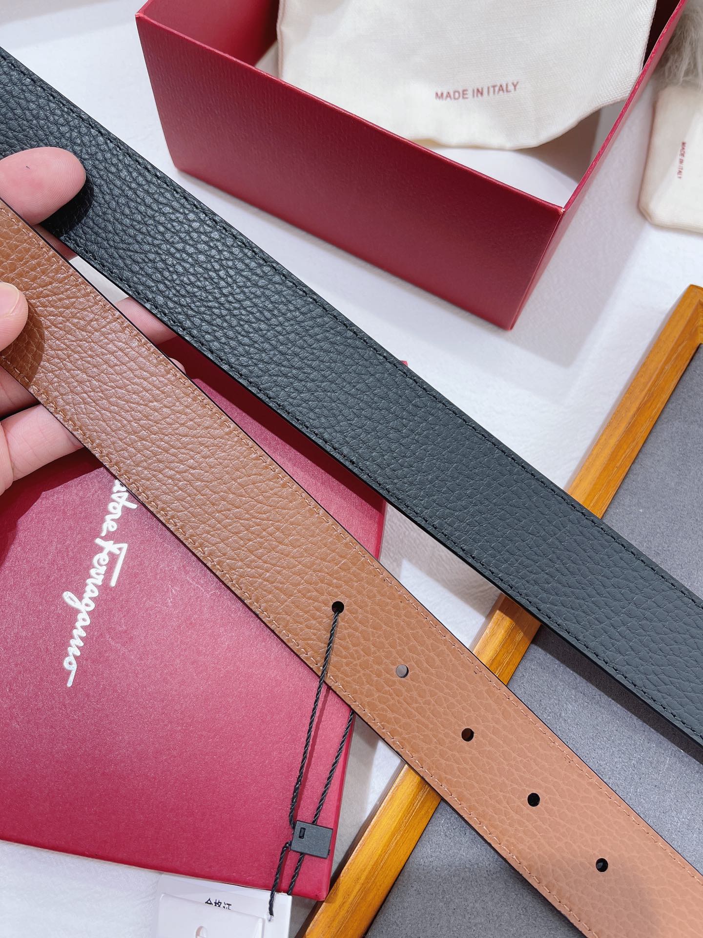 Salvatore Ferragamo Male Leather Belt M