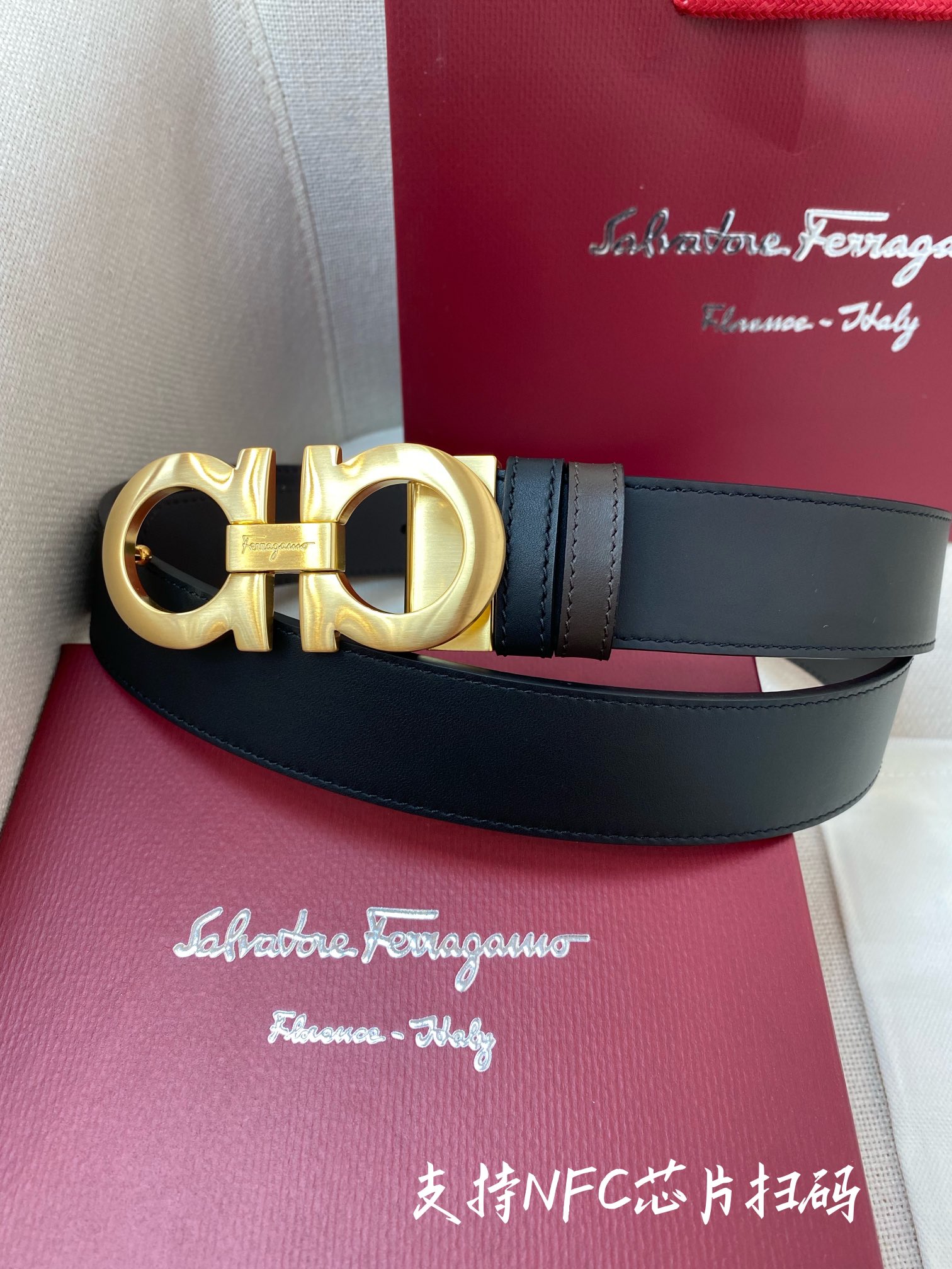 Salvatore Ferragamo Male Leather Belt M