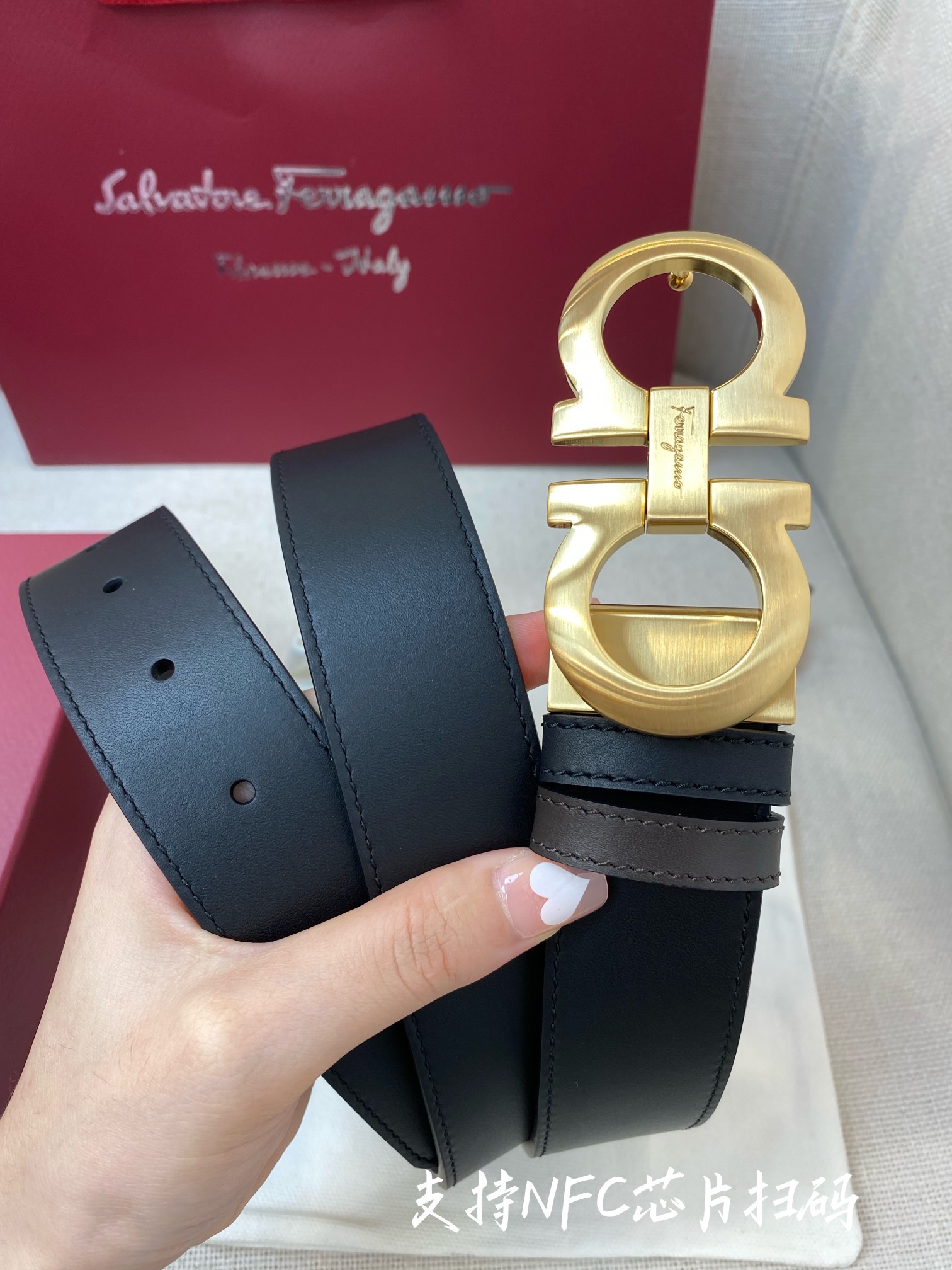 Salvatore Ferragamo Male Leather Belt M
